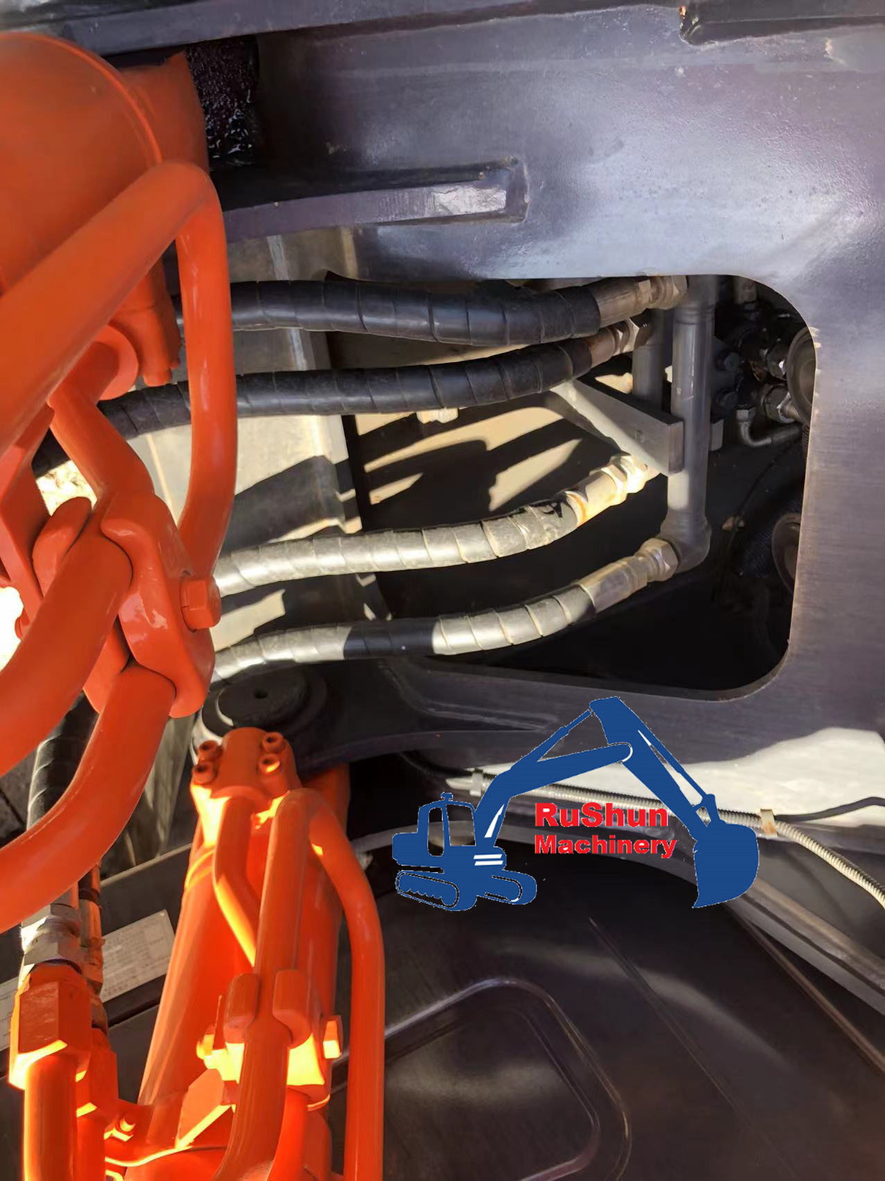 Used HITACHI ZX200-5G Excavator