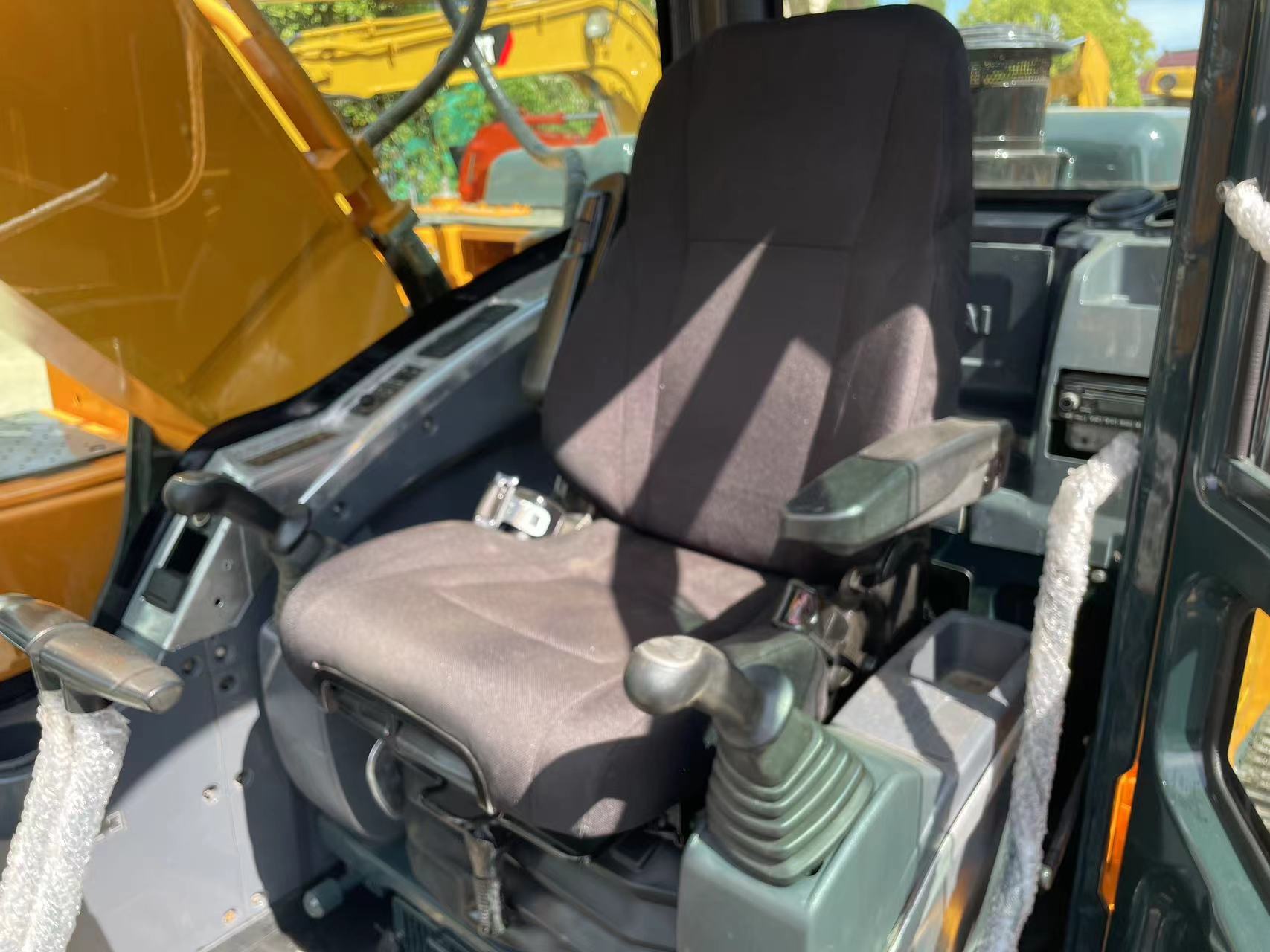 Used HYUNDAI 220gs Excavator