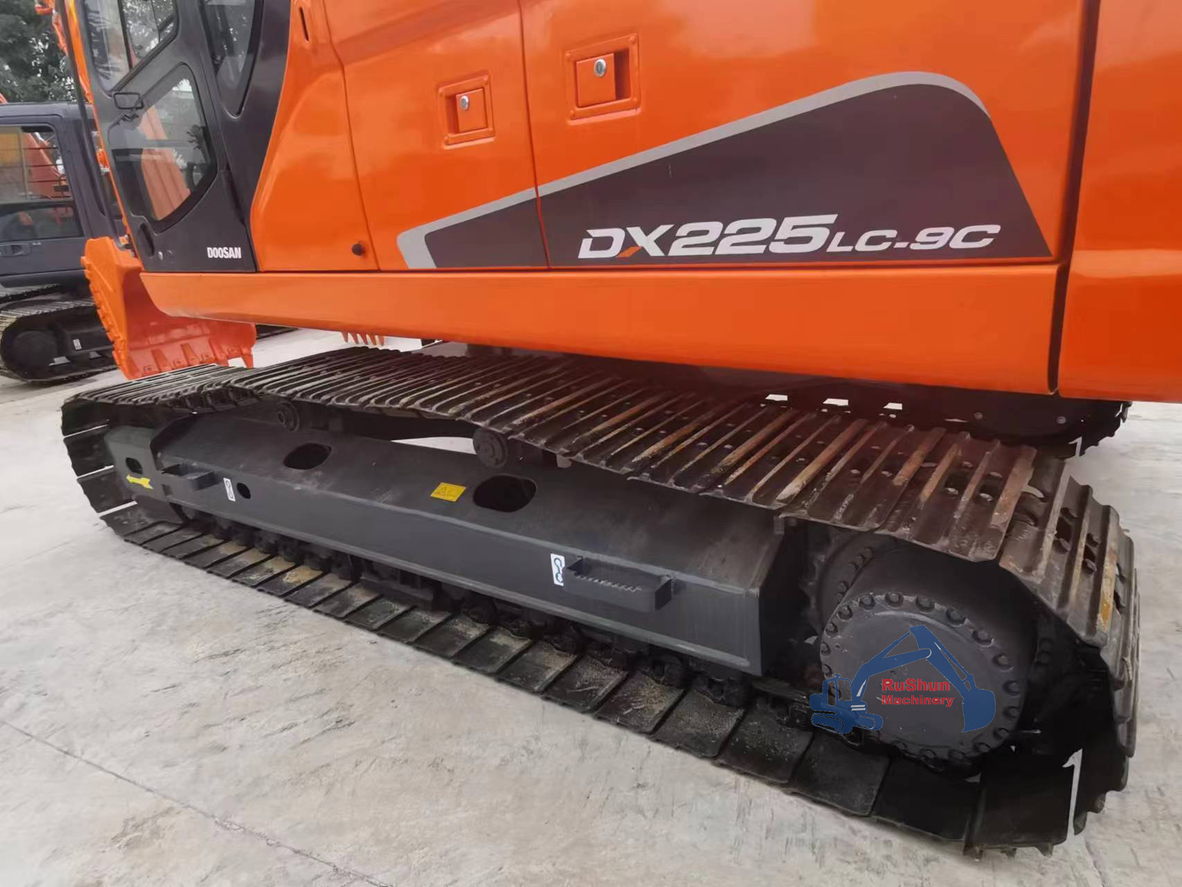 Used DOOSAN DX225LC Excavator