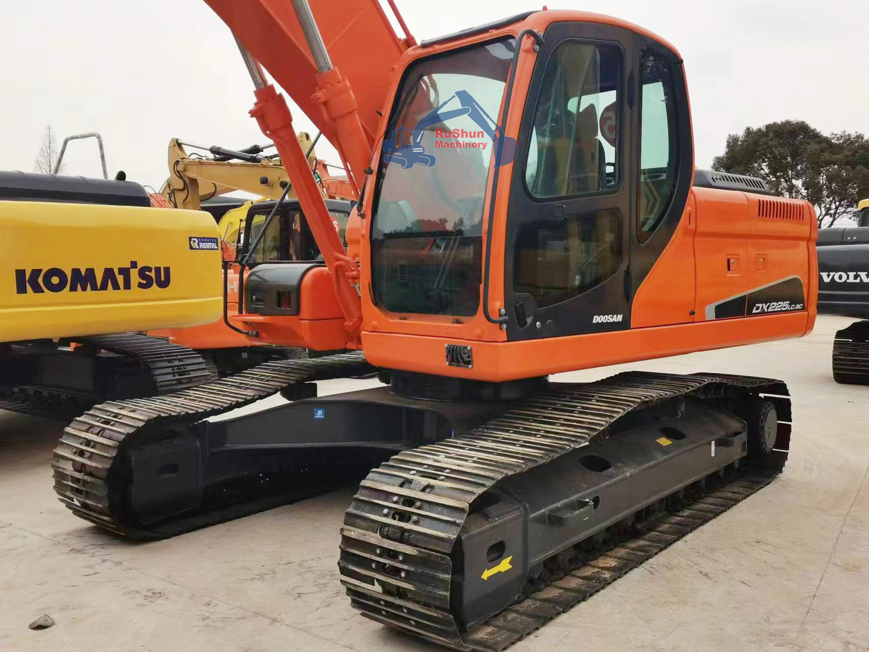 Used DOOSAN DX225LC Excavator