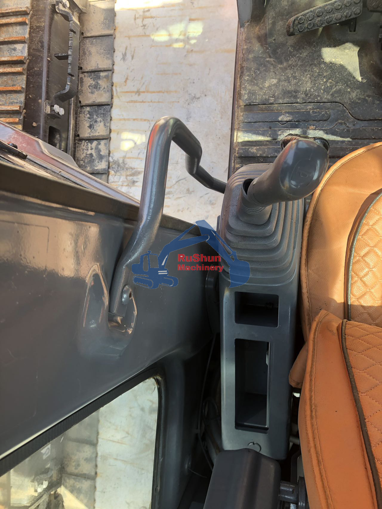 Used HITACHI ZX60 Excavator