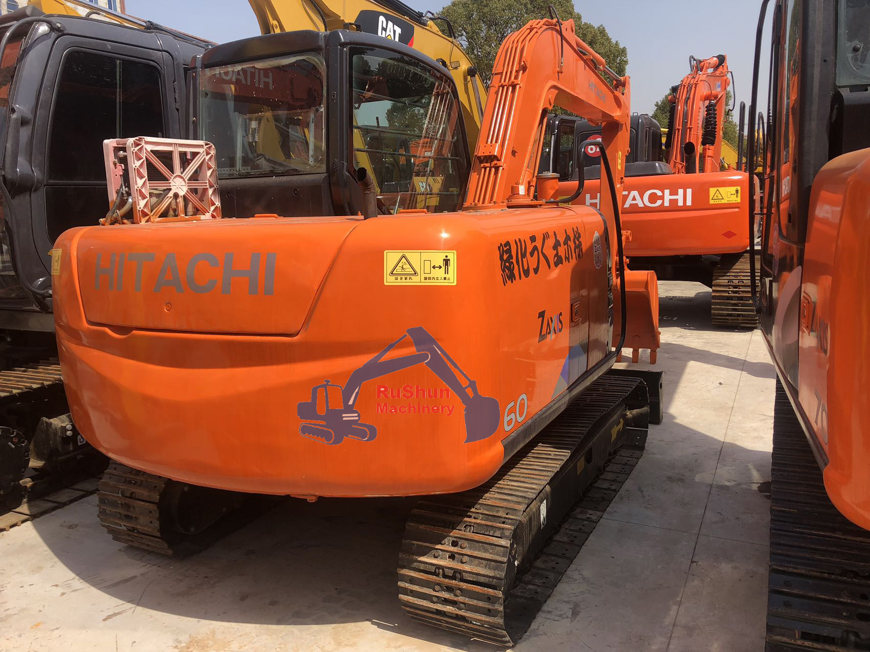 Used HITACHI ZX60 Excavator
