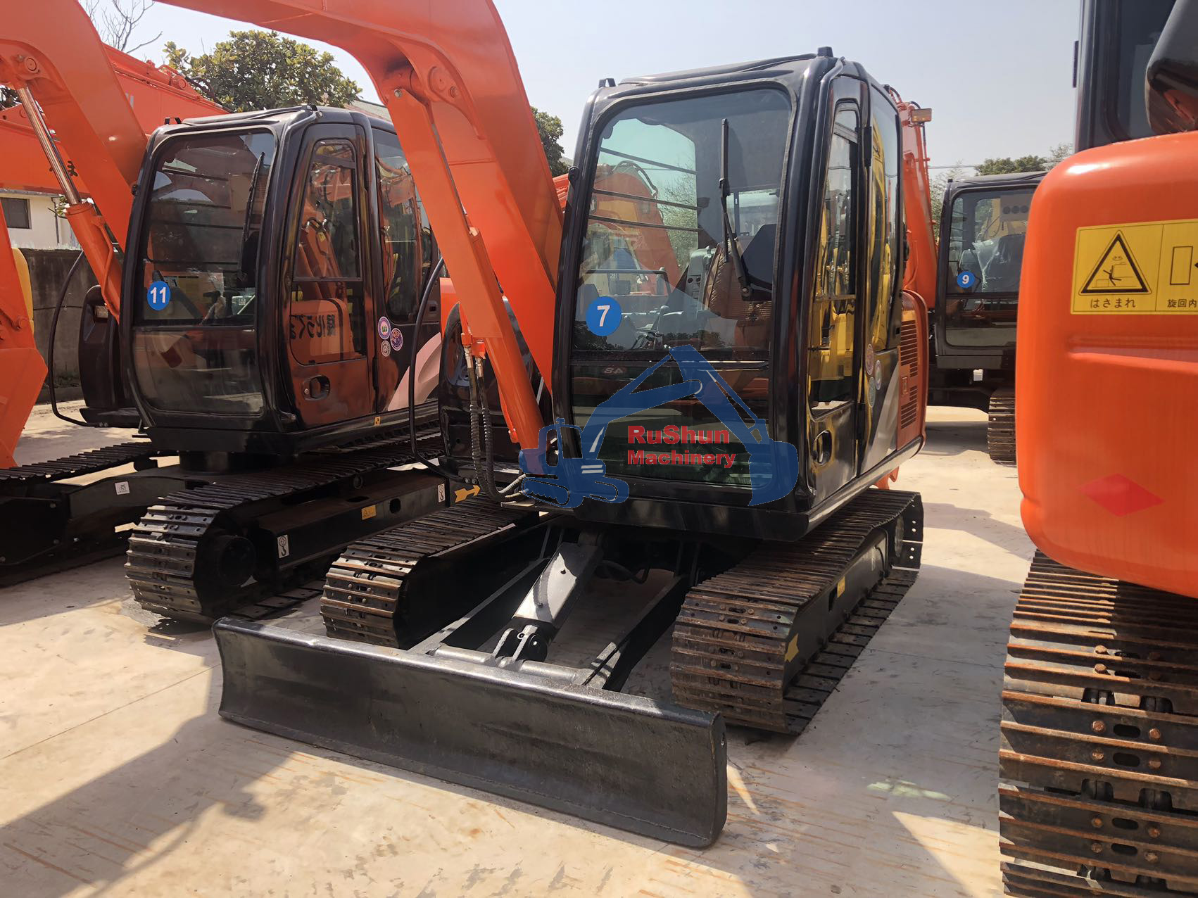 Used HITACHI ZX60 Excavator
