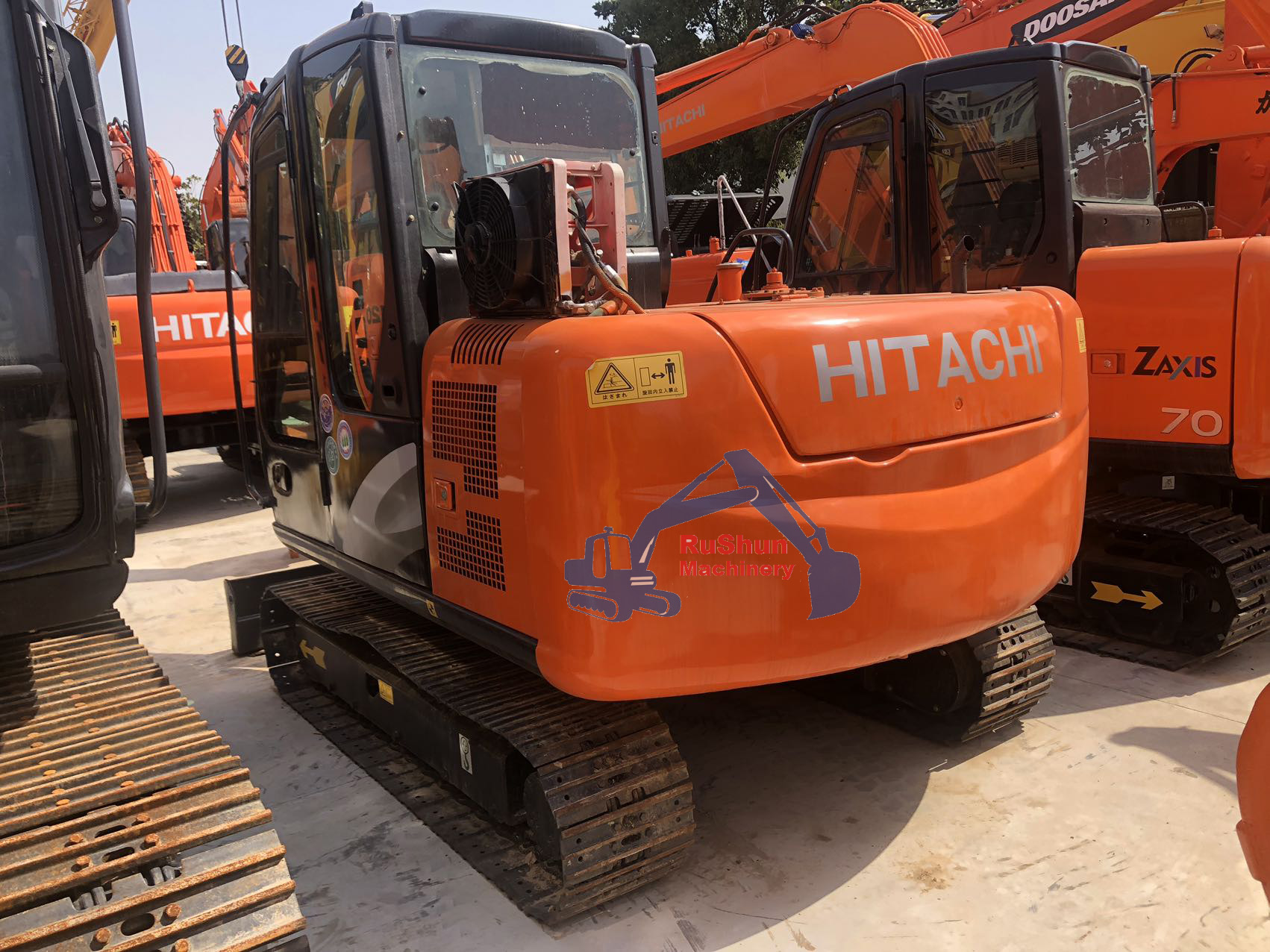 Used HITACHI ZX60 Excavator