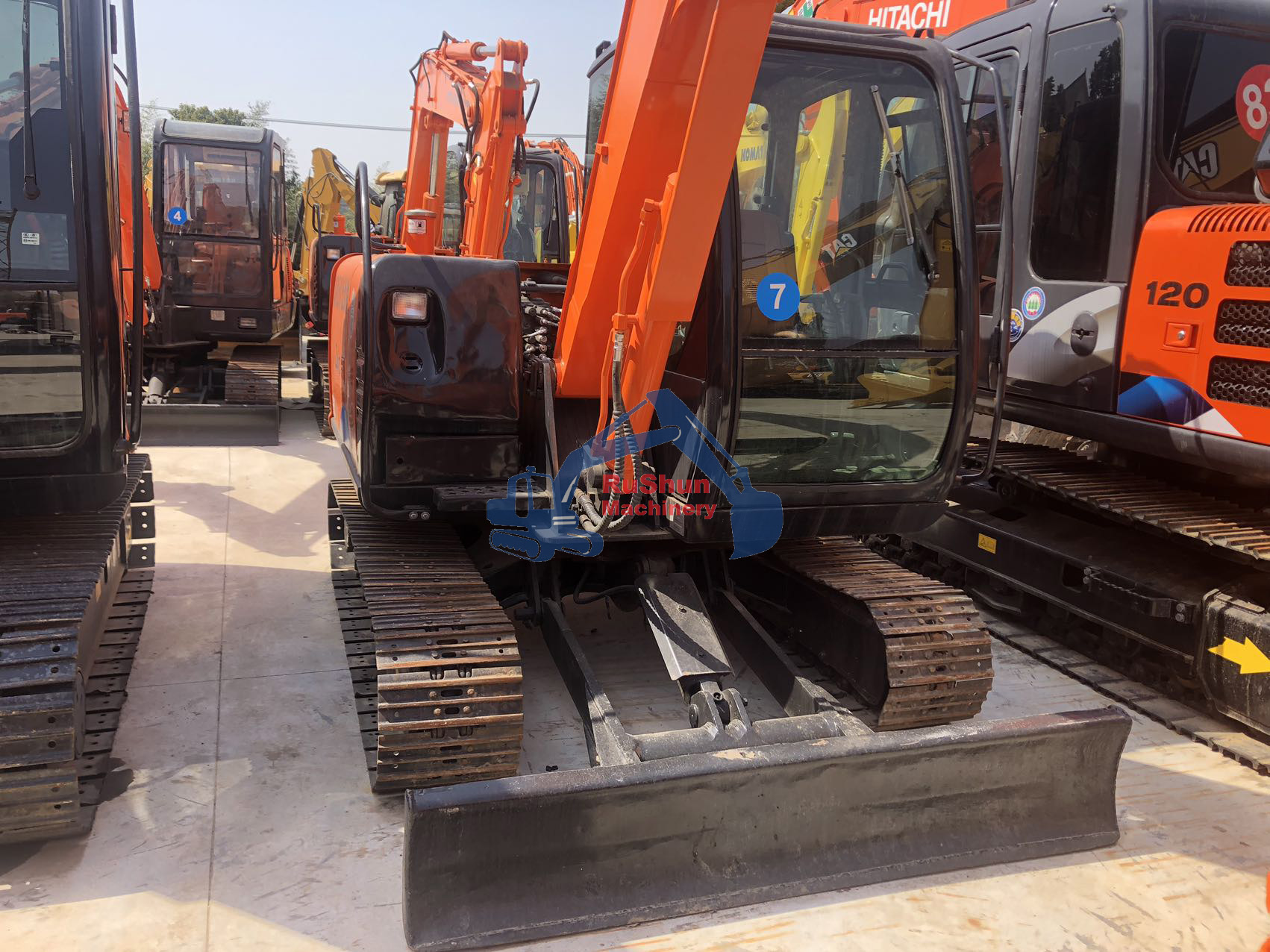 Used HITACHI ZX60 Excavator