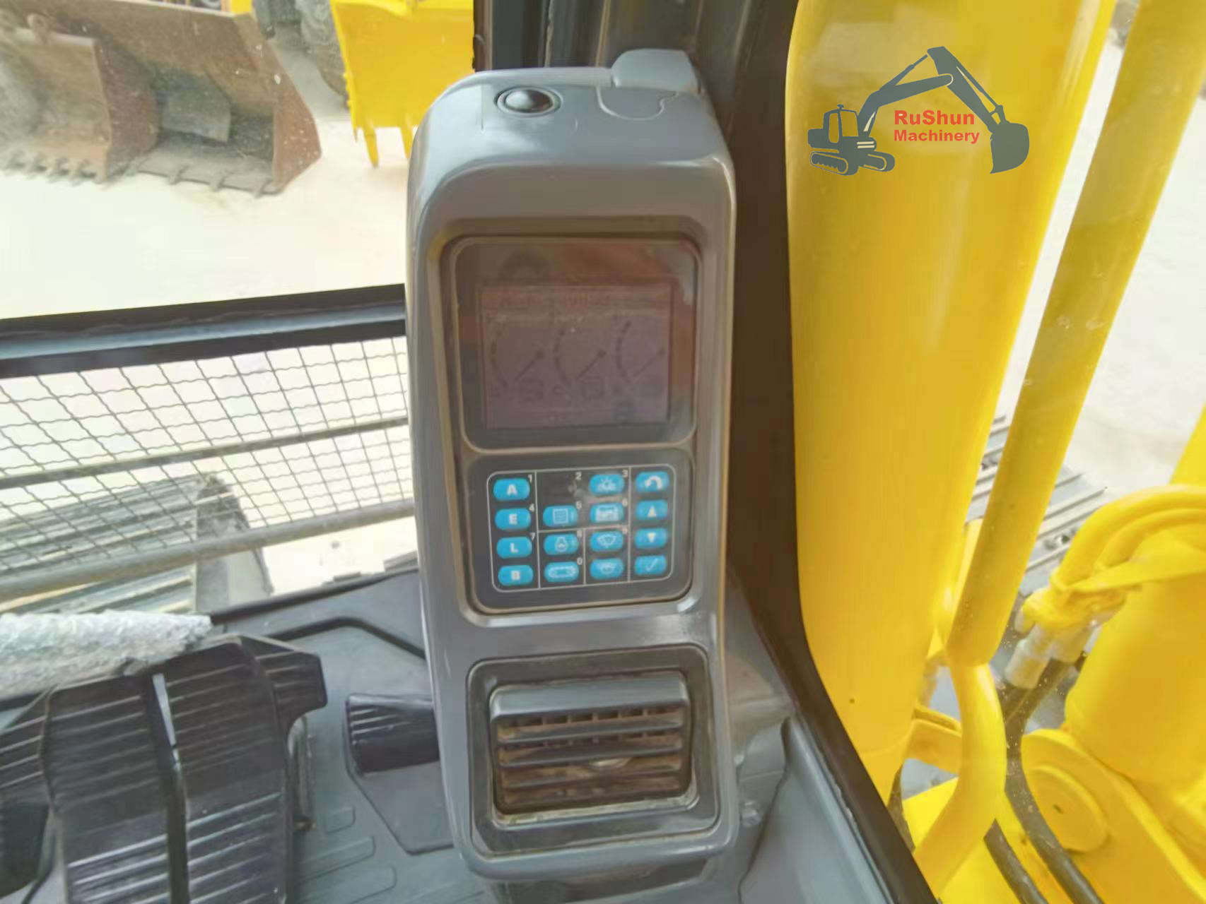 Used KOMATSU PC200-7  Excavator
