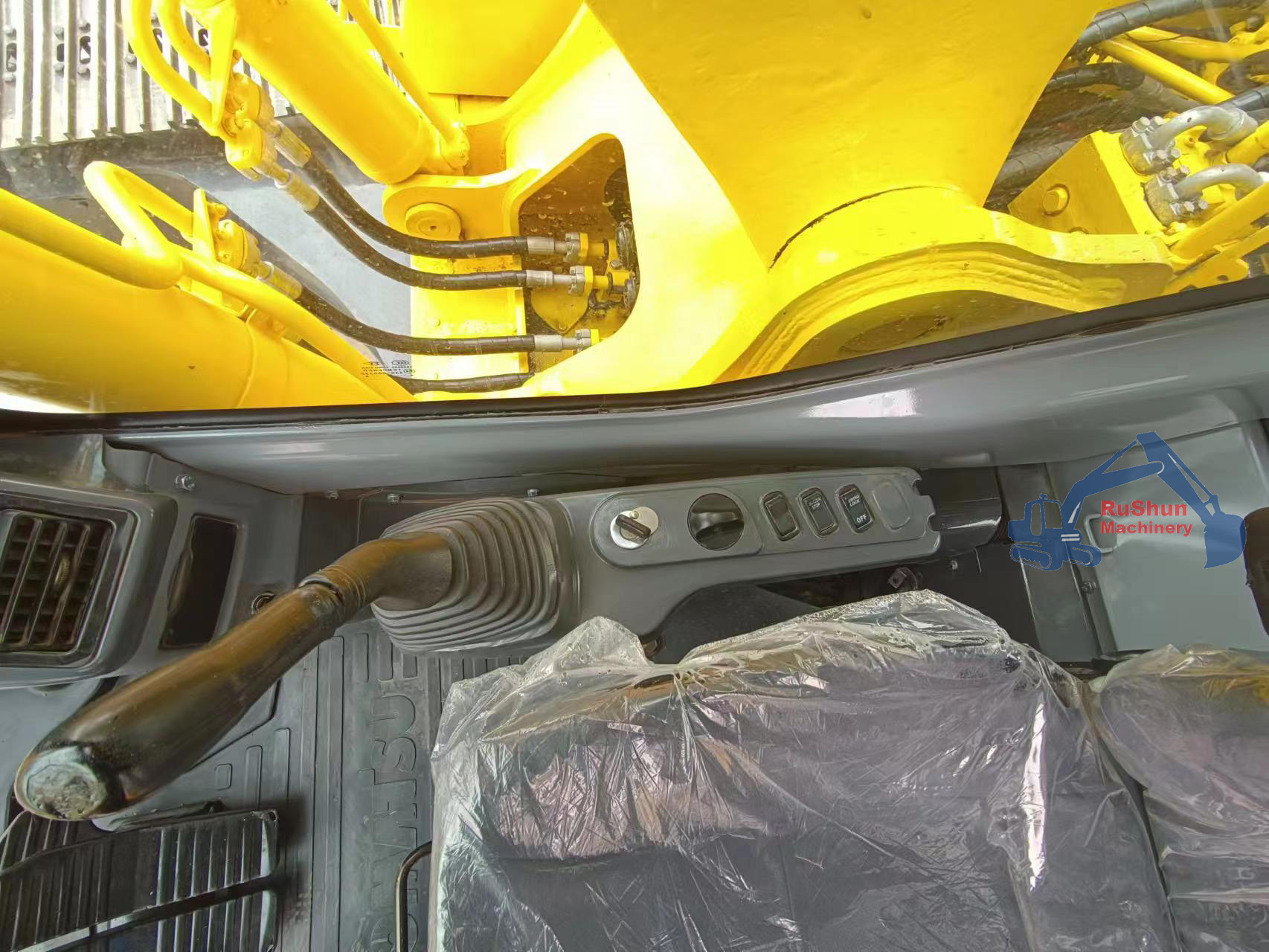 Used KOMATSU PC200-7  Excavator