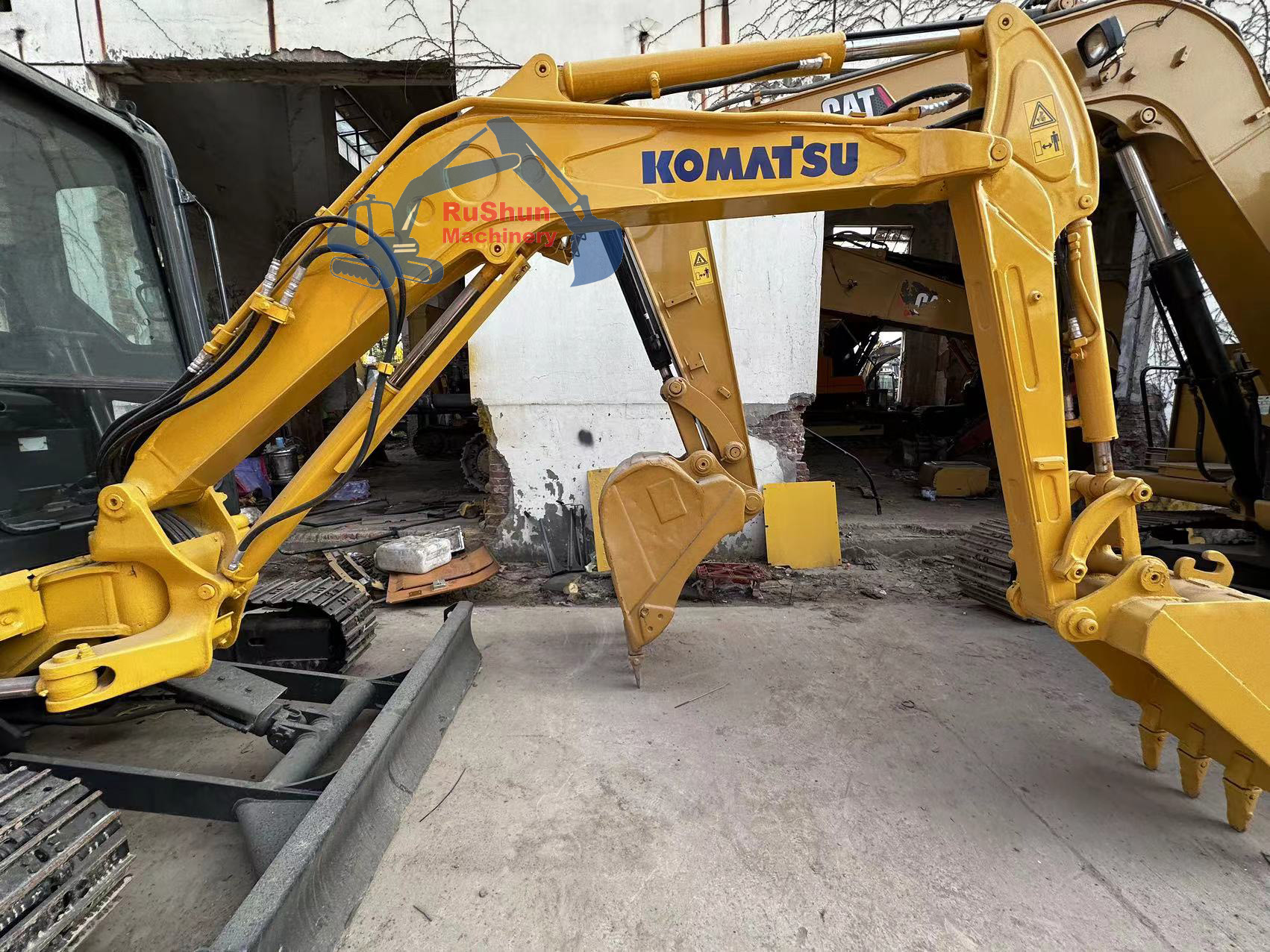 Used KOMATSU PC30 Excavator