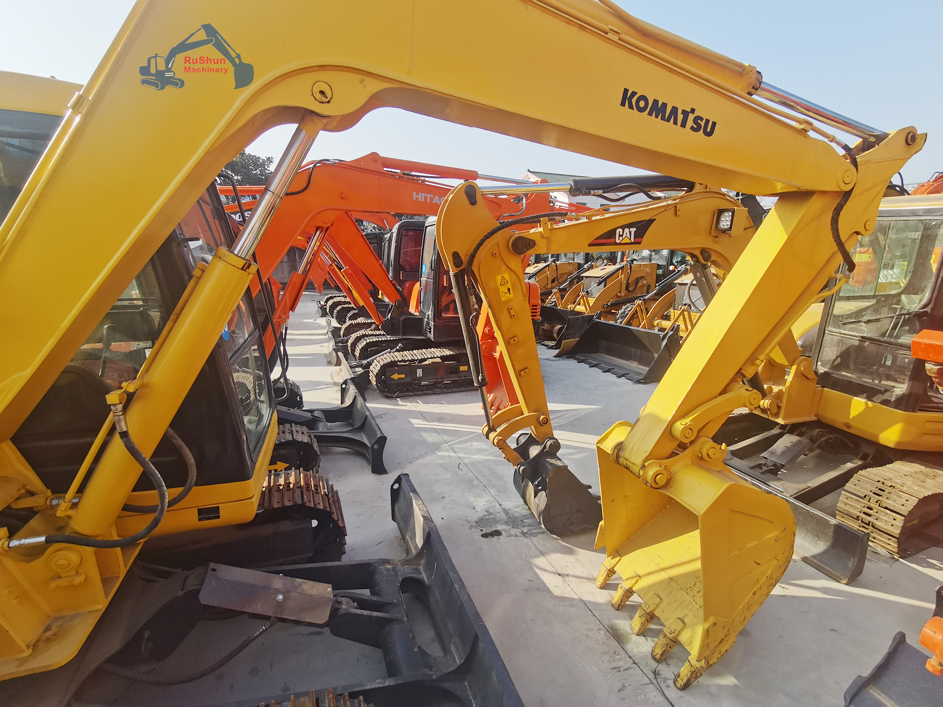 Used KOMATSU PC60 Excavator