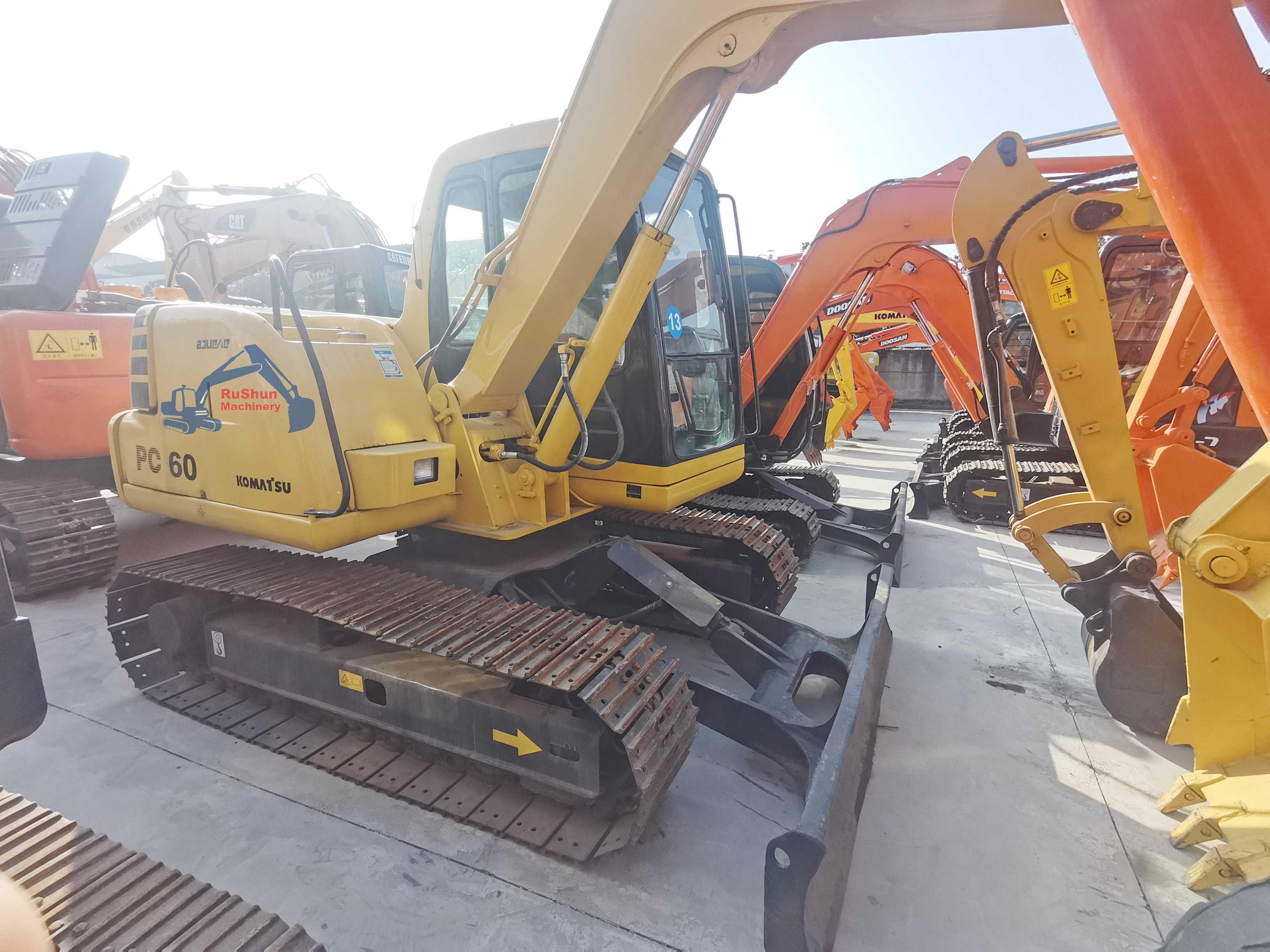 Used KOMATSU PC60 Excavator