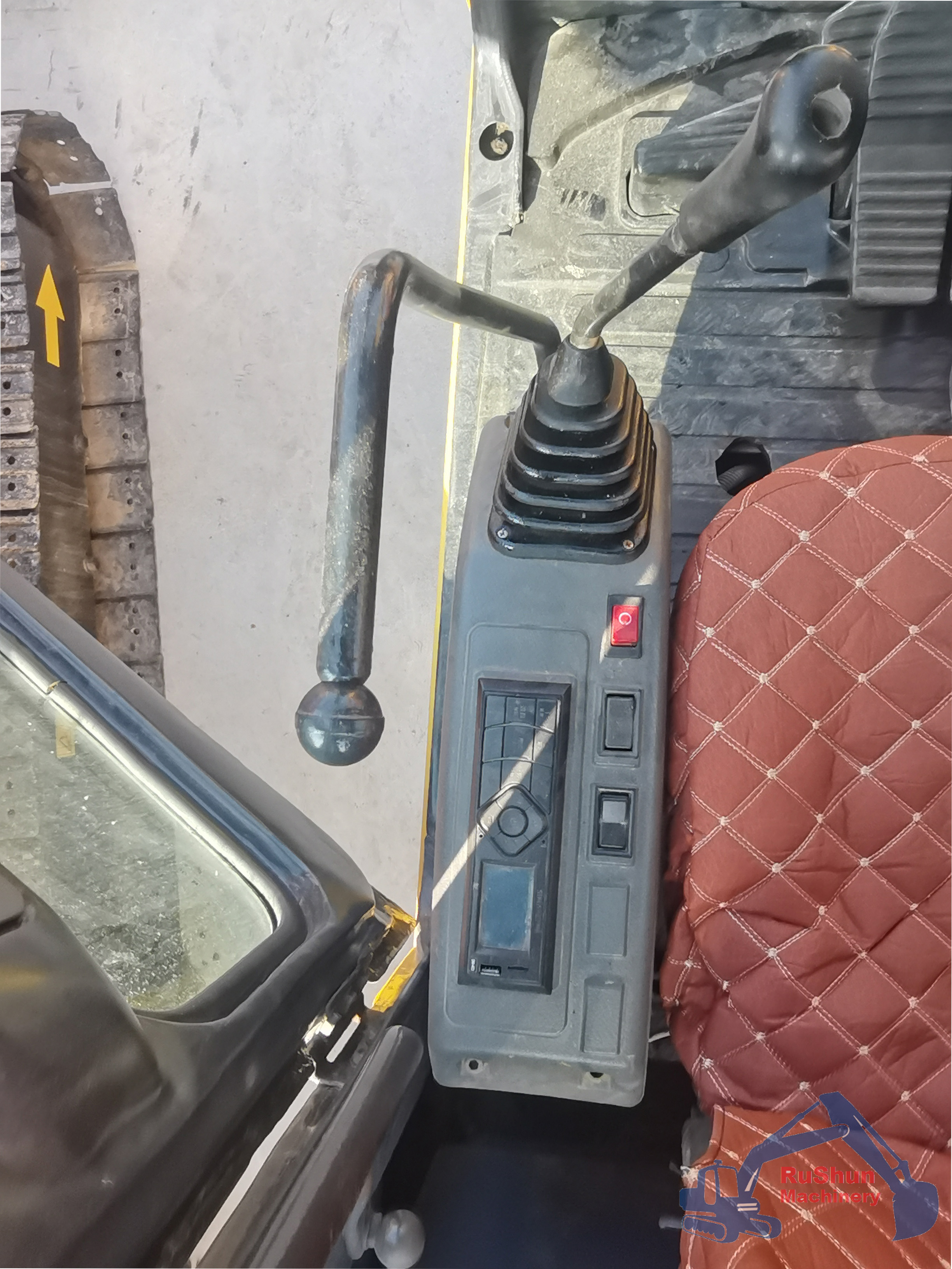 Used KOMATSU PC60 Excavator