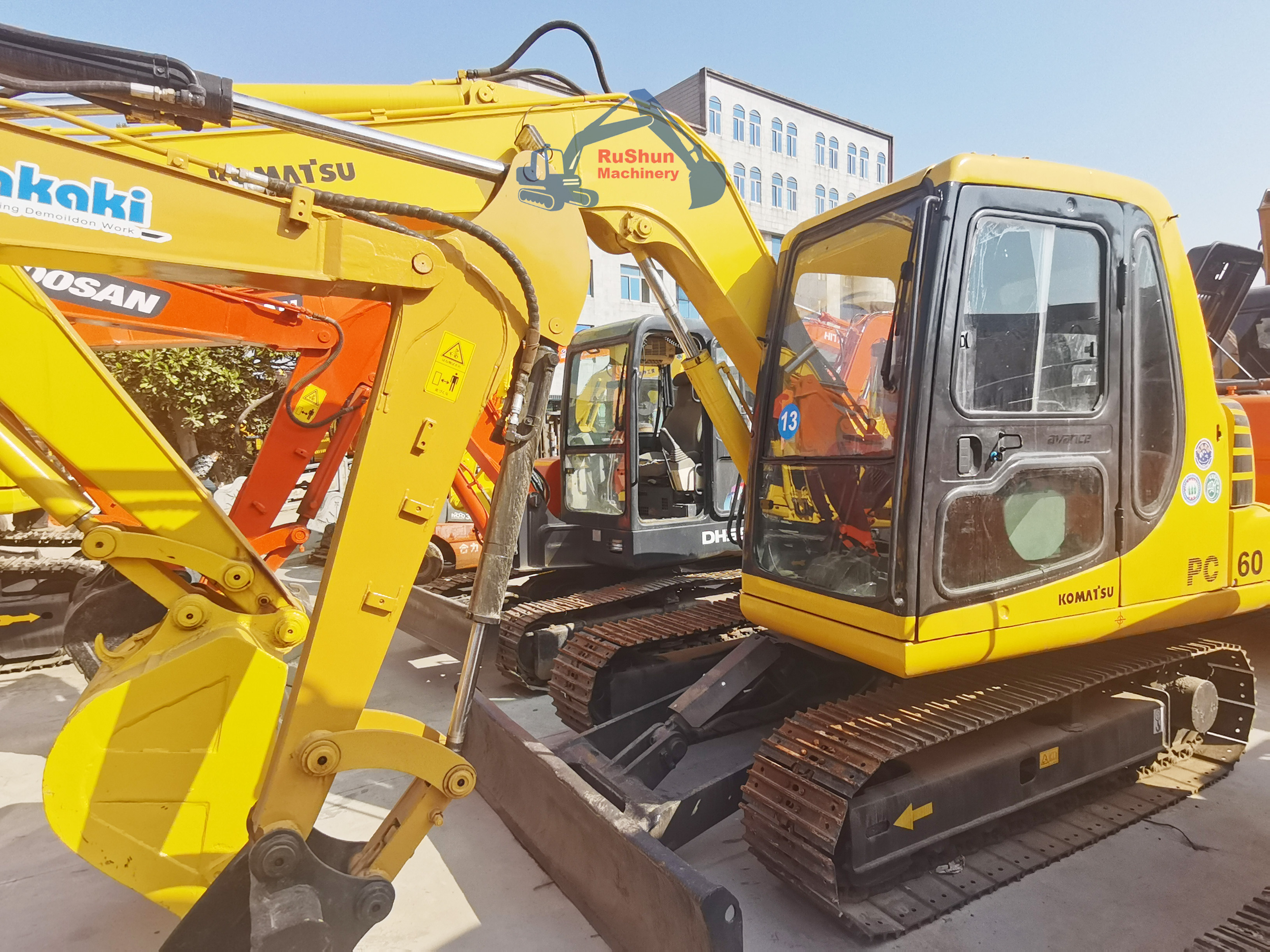 Used KOMATSU PC60 Excavator