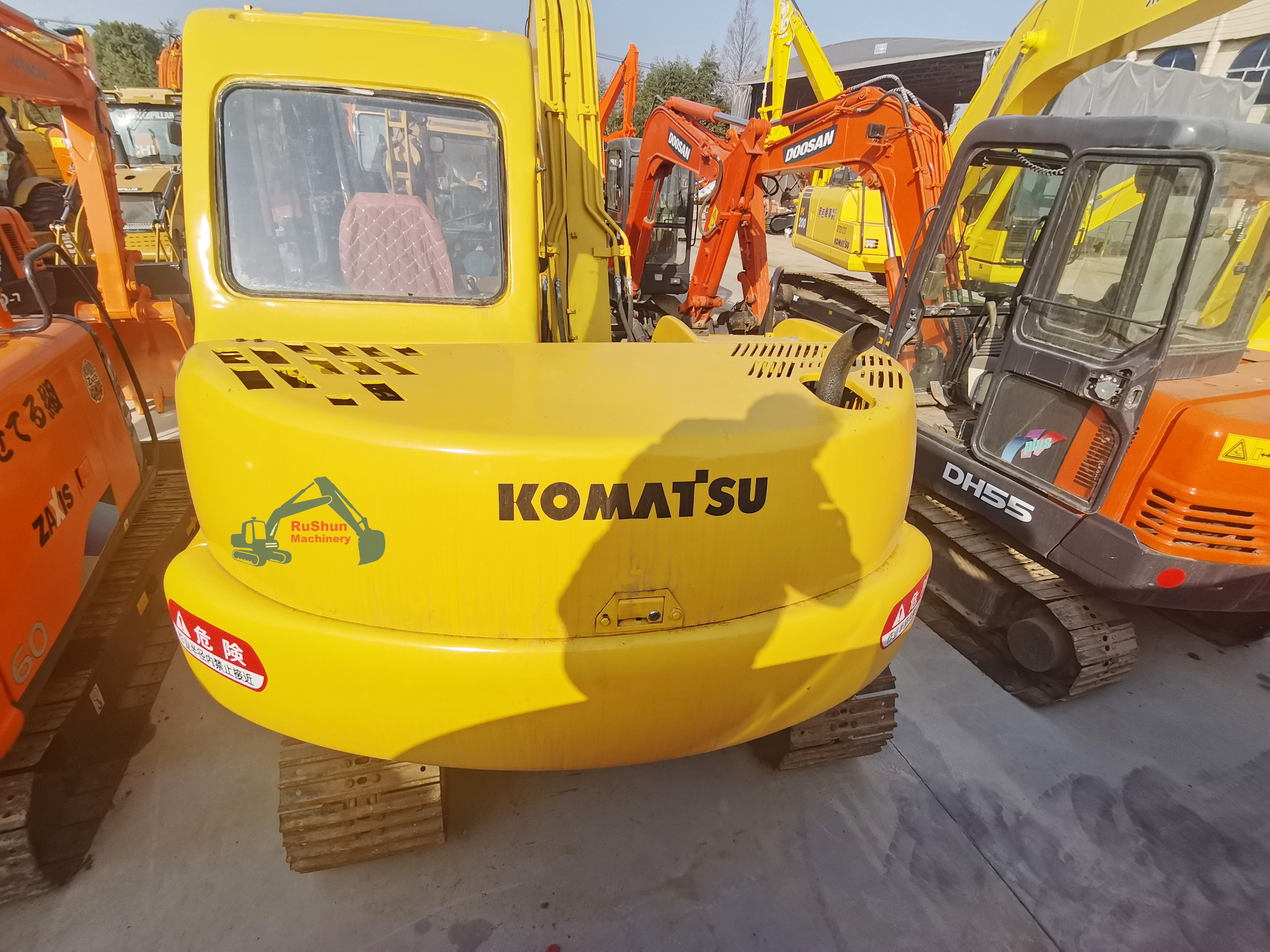 Used KOMATSU PC60 Excavator