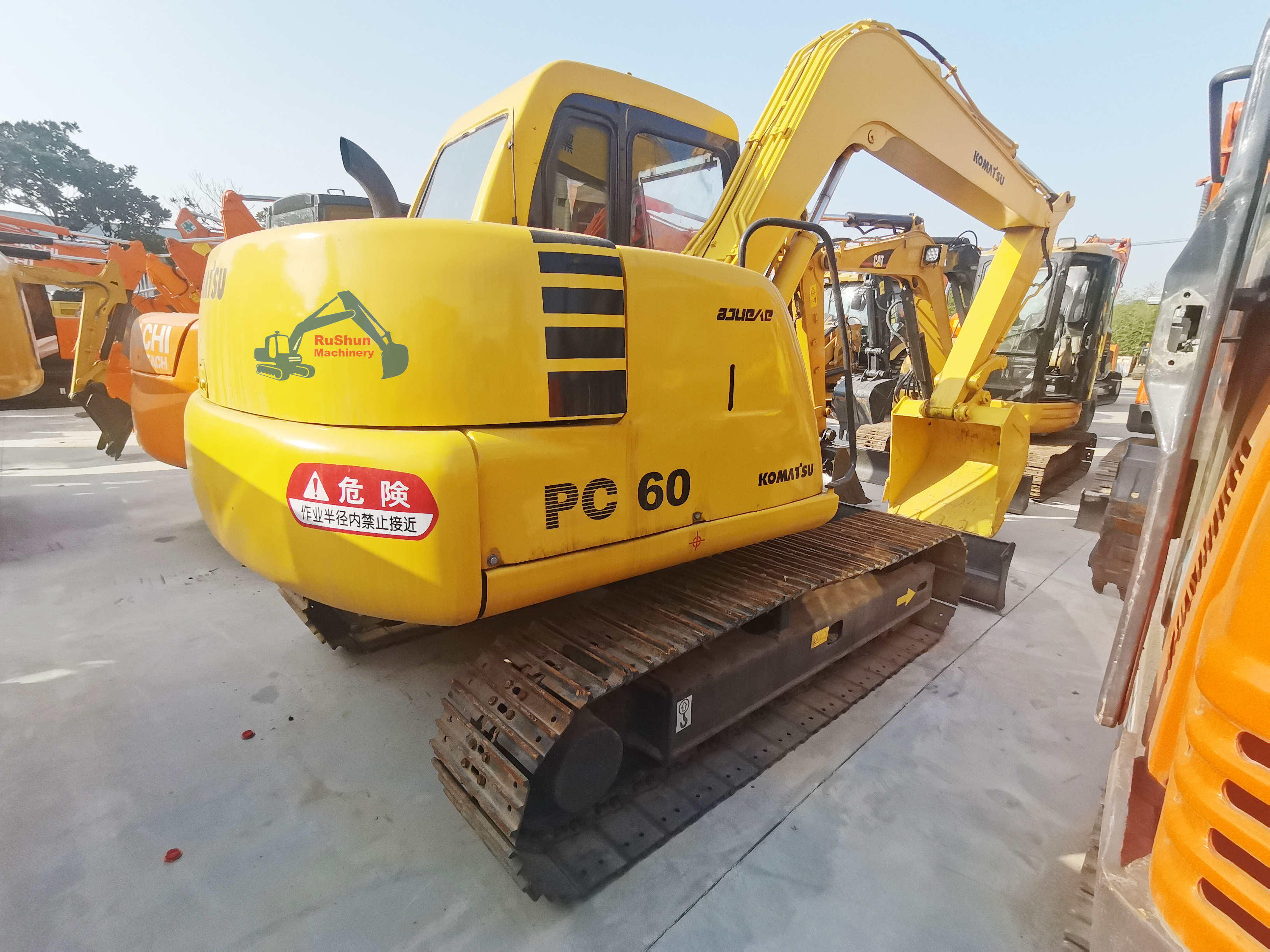 Used KOMATSU PC60 Excavator