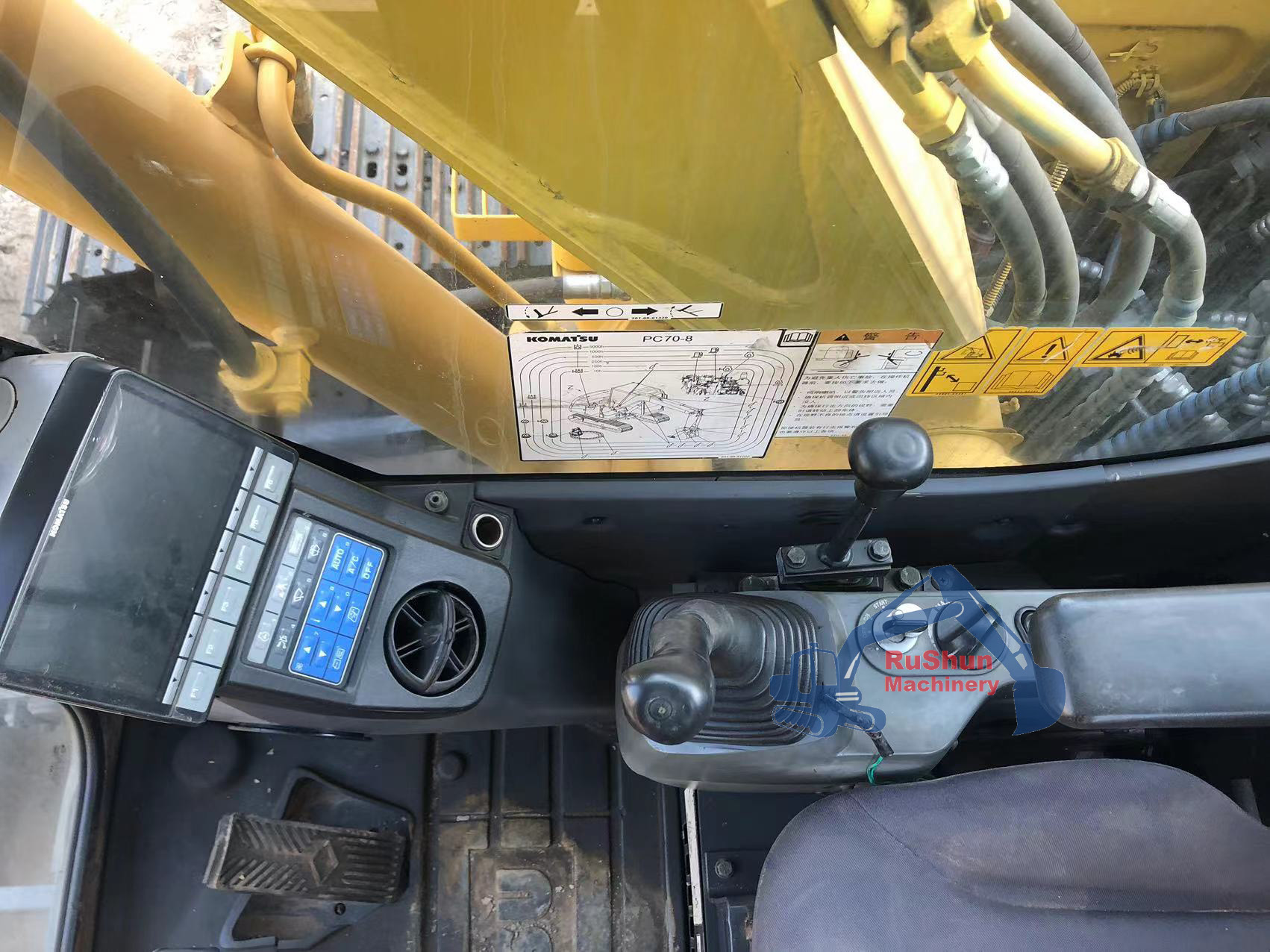 Used KOMATSU PC70-8 Excavator