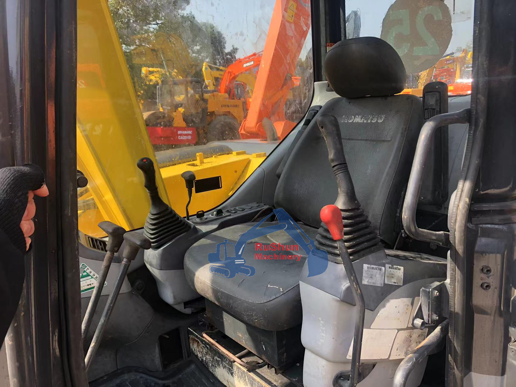 Used KOMATSU PC78US Excavator