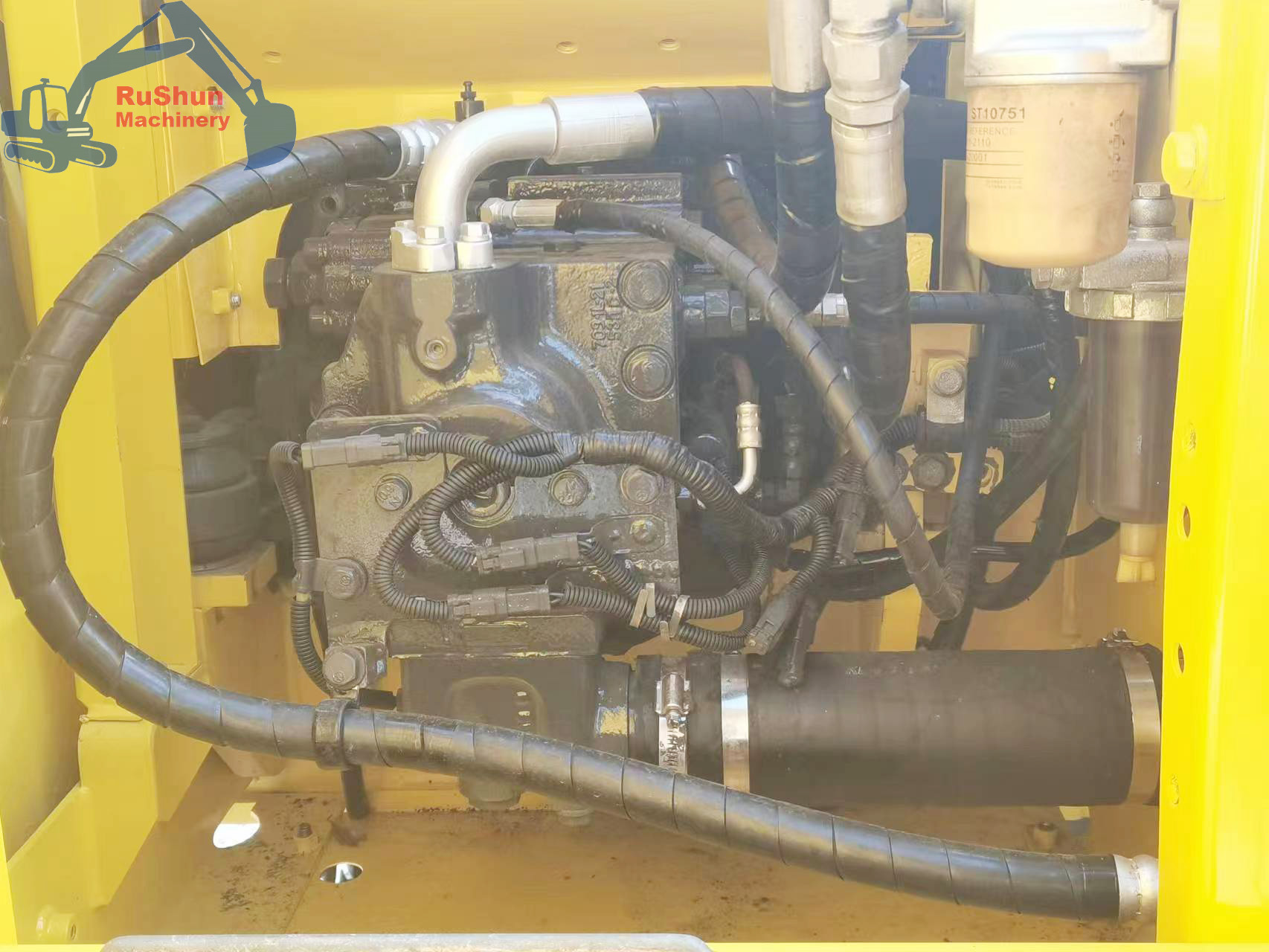 Used KOMATSU PC130-7 Excavator
