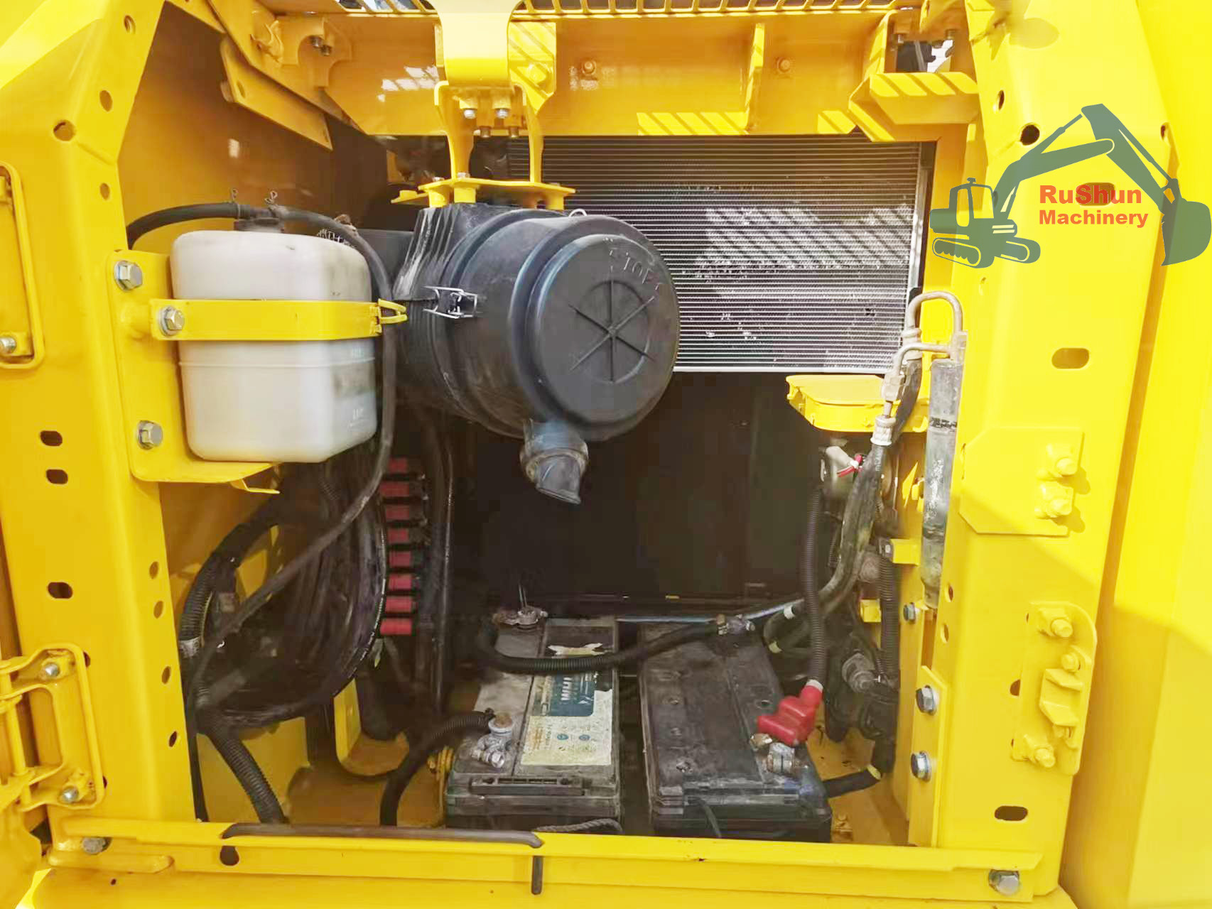 Used KOMATSU PC130-7 Excavator