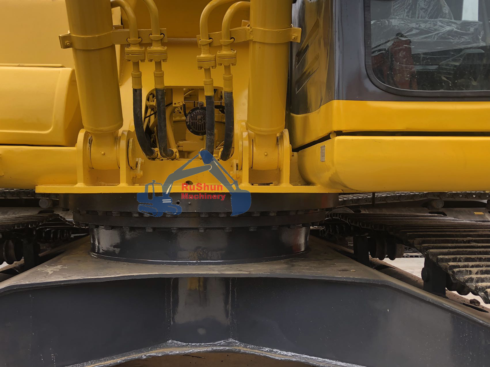 Used KOMATSU PC200-6 Excavator