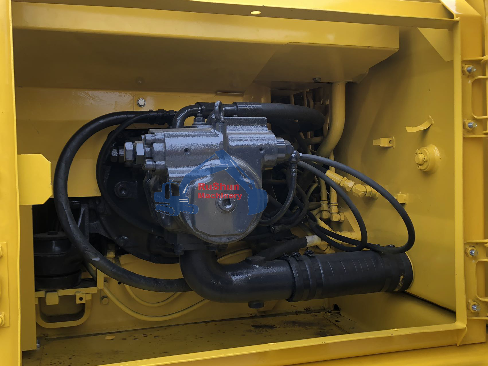 Used KOMATSU PC200-6 Excavator