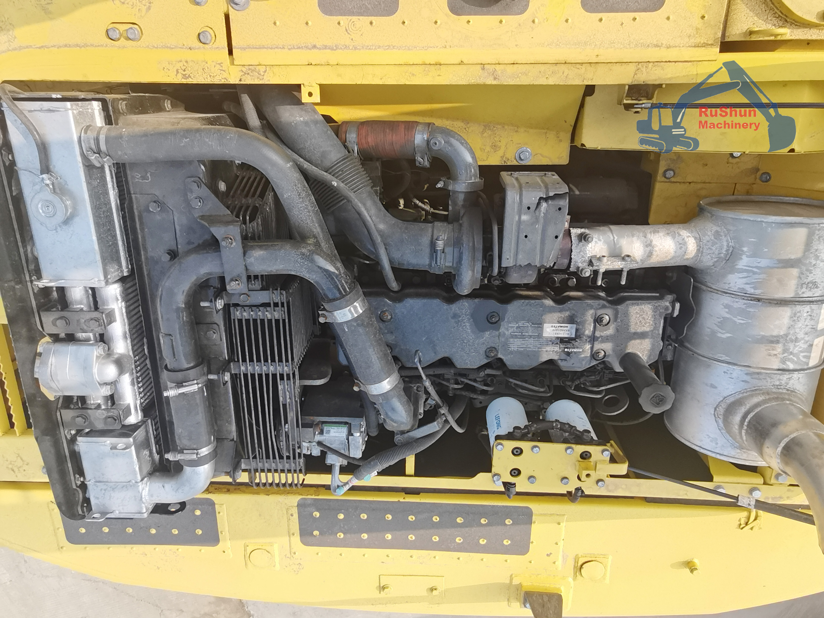 Used KOMATSU PC200-8 Excavator