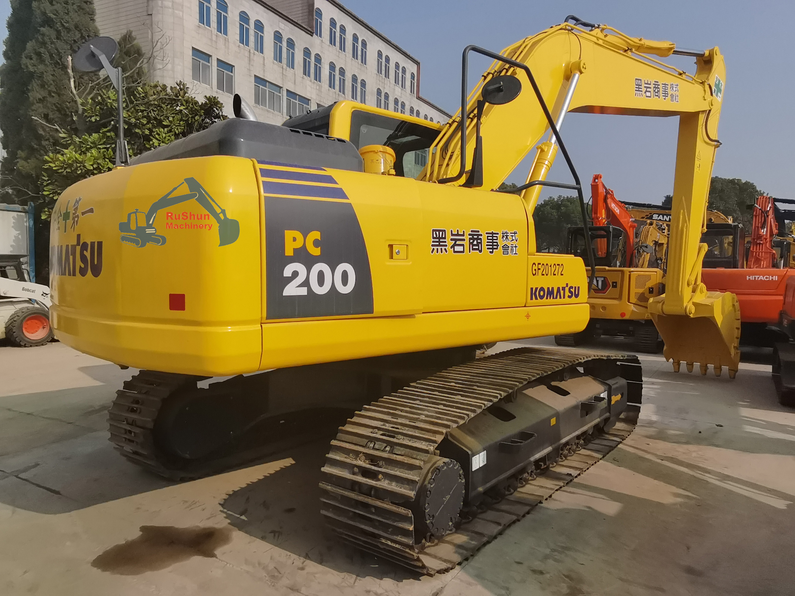Used KOMATSU PC200-8 Excavator