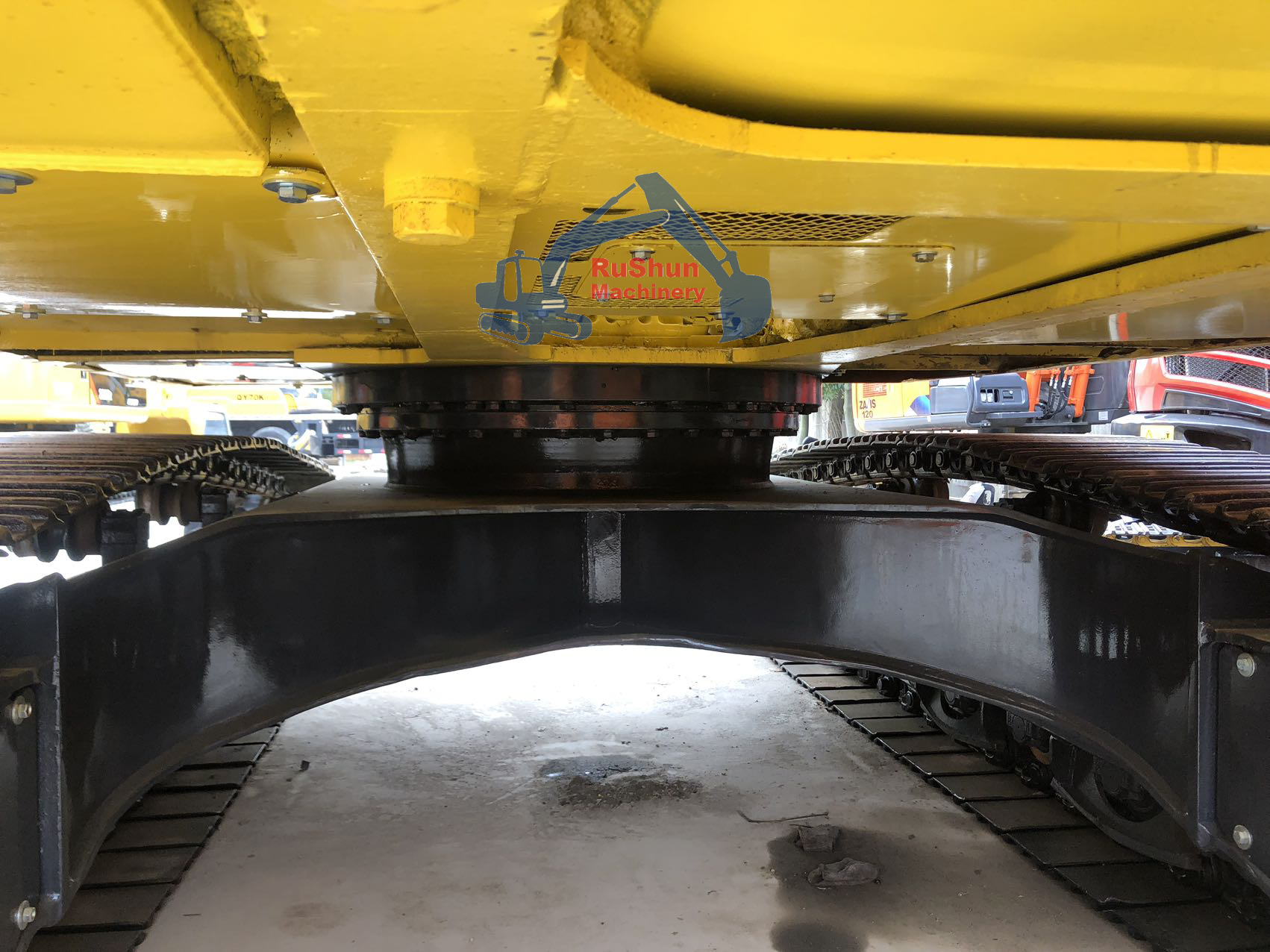 Used KOMATSU PC220-6 Excavator