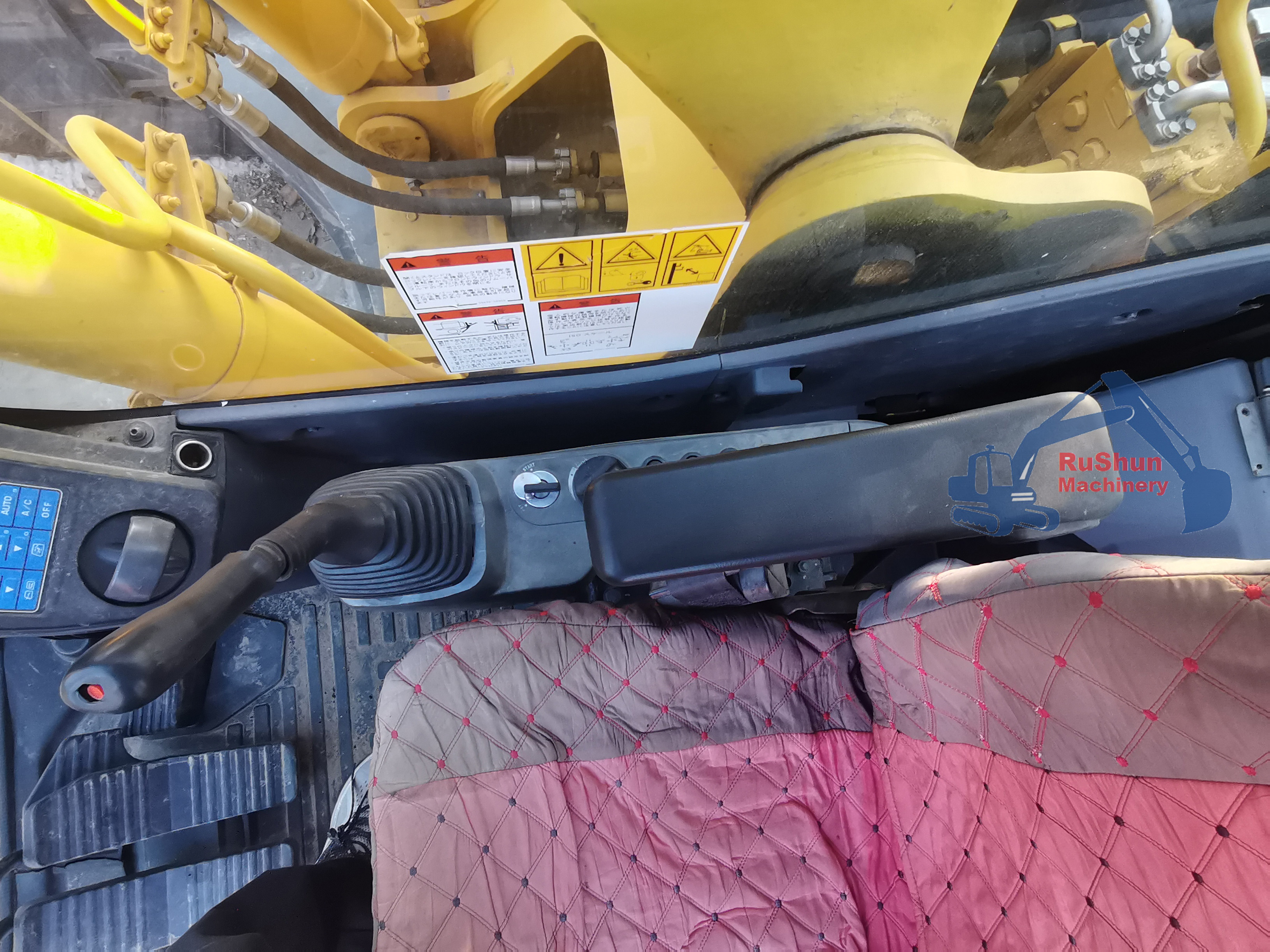 Used KOMATSU PC240LC-8 Excavator