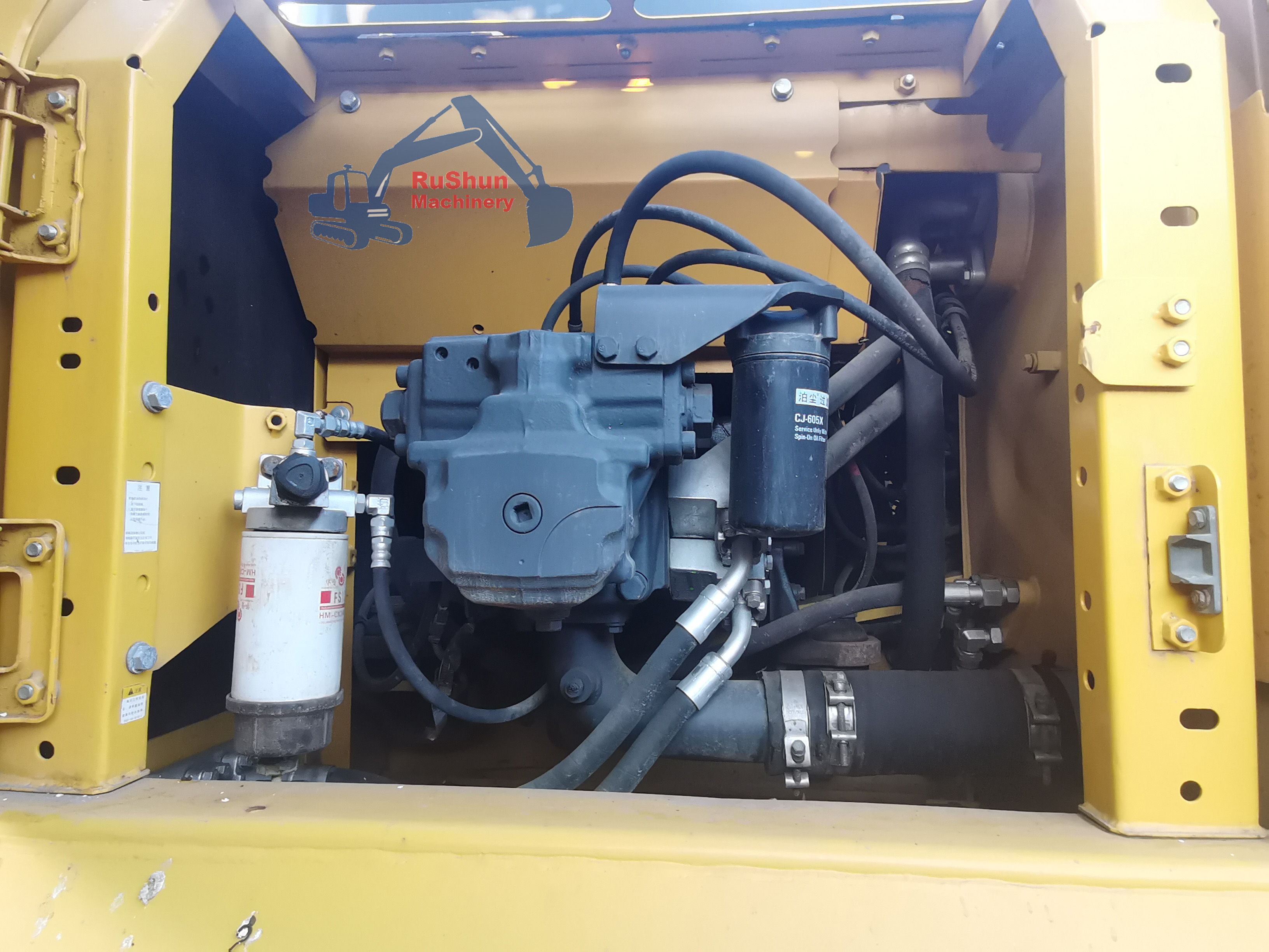 Used KOMATSU PC240LC-8 Excavator