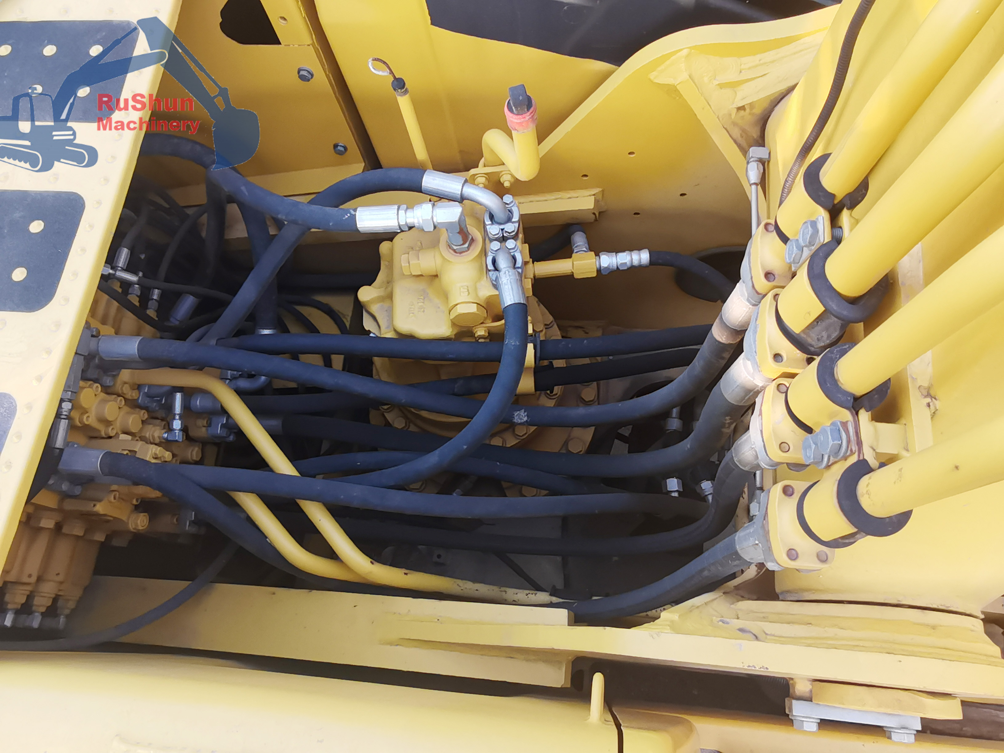 Used KOMATSU PC240LC-8 Excavator