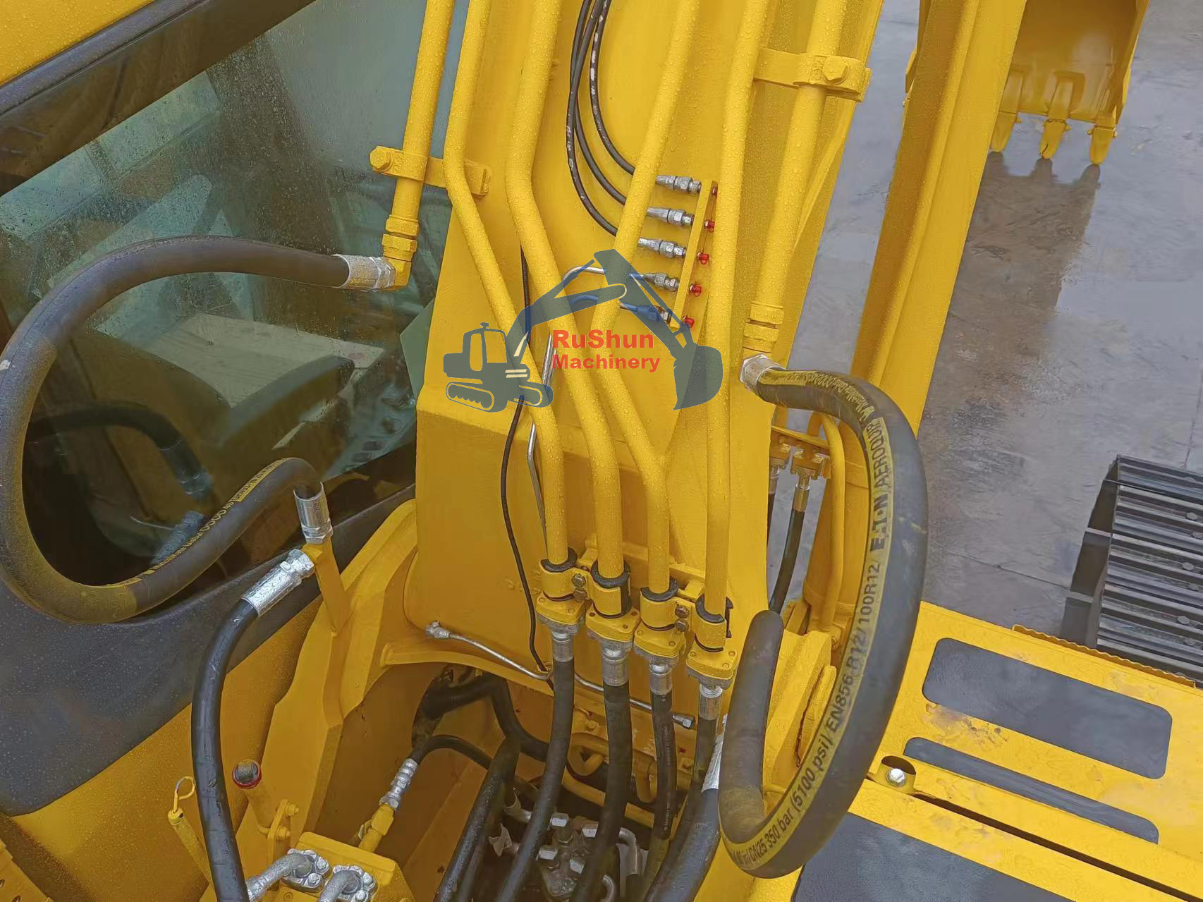 Used KOMATSU PC270-7 Excavator