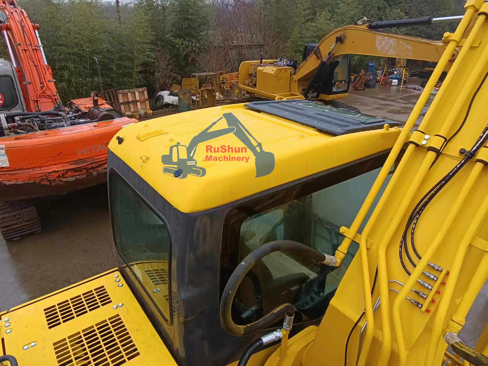 Used KOMATSU PC270-7 Excavator