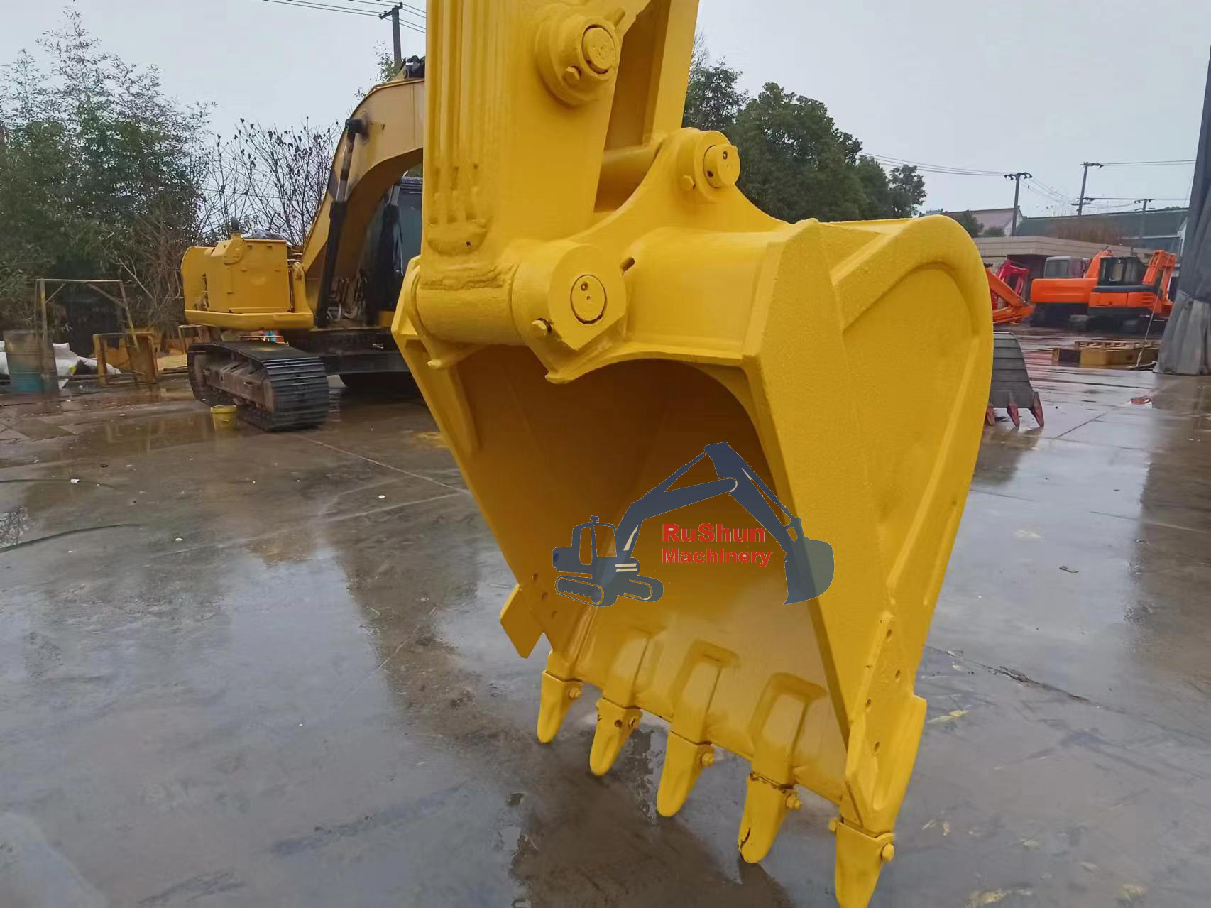 Used KOMATSU PC270-7 Excavator
