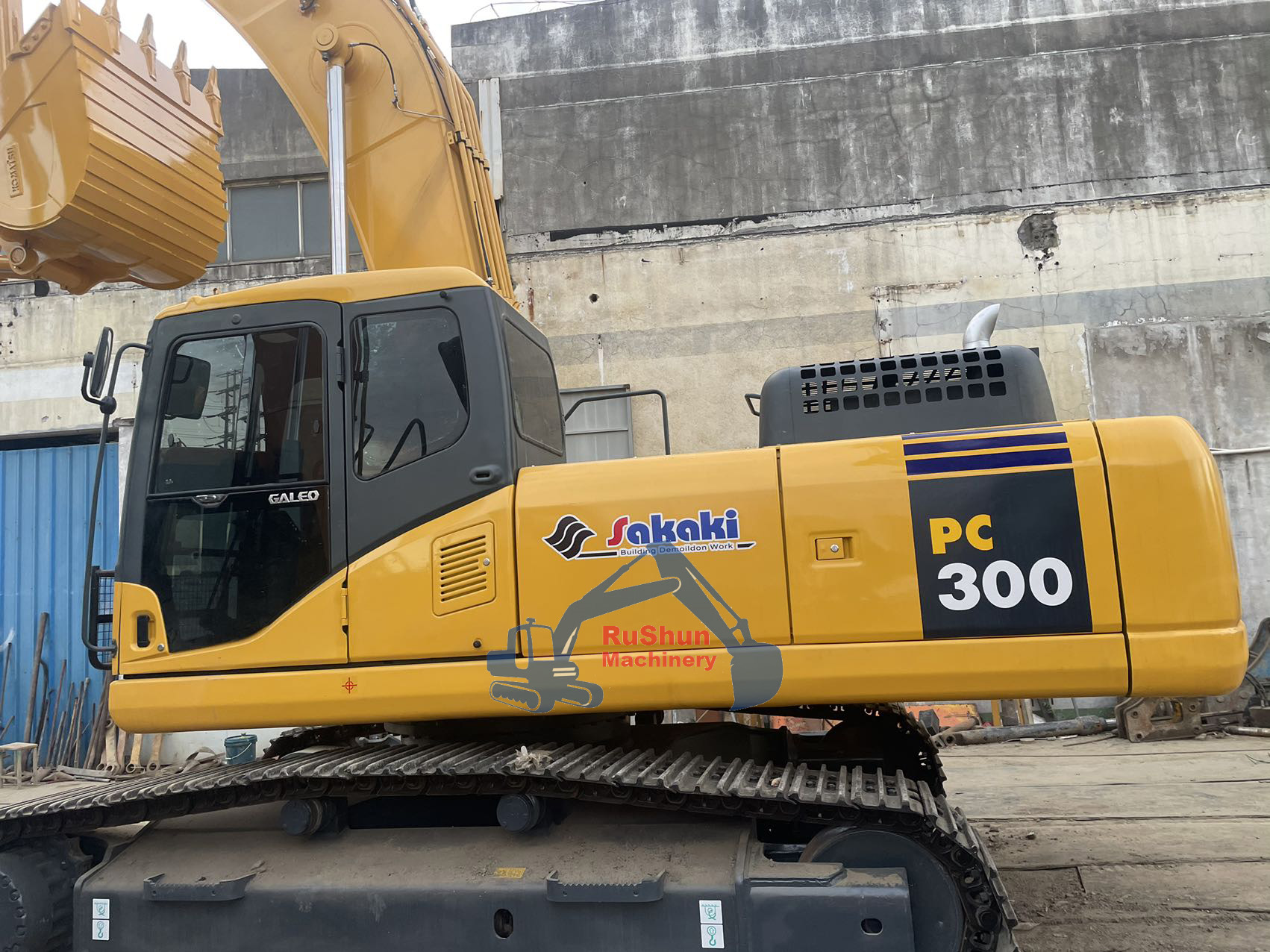 Used KOMATSU PC300-7 Excavator