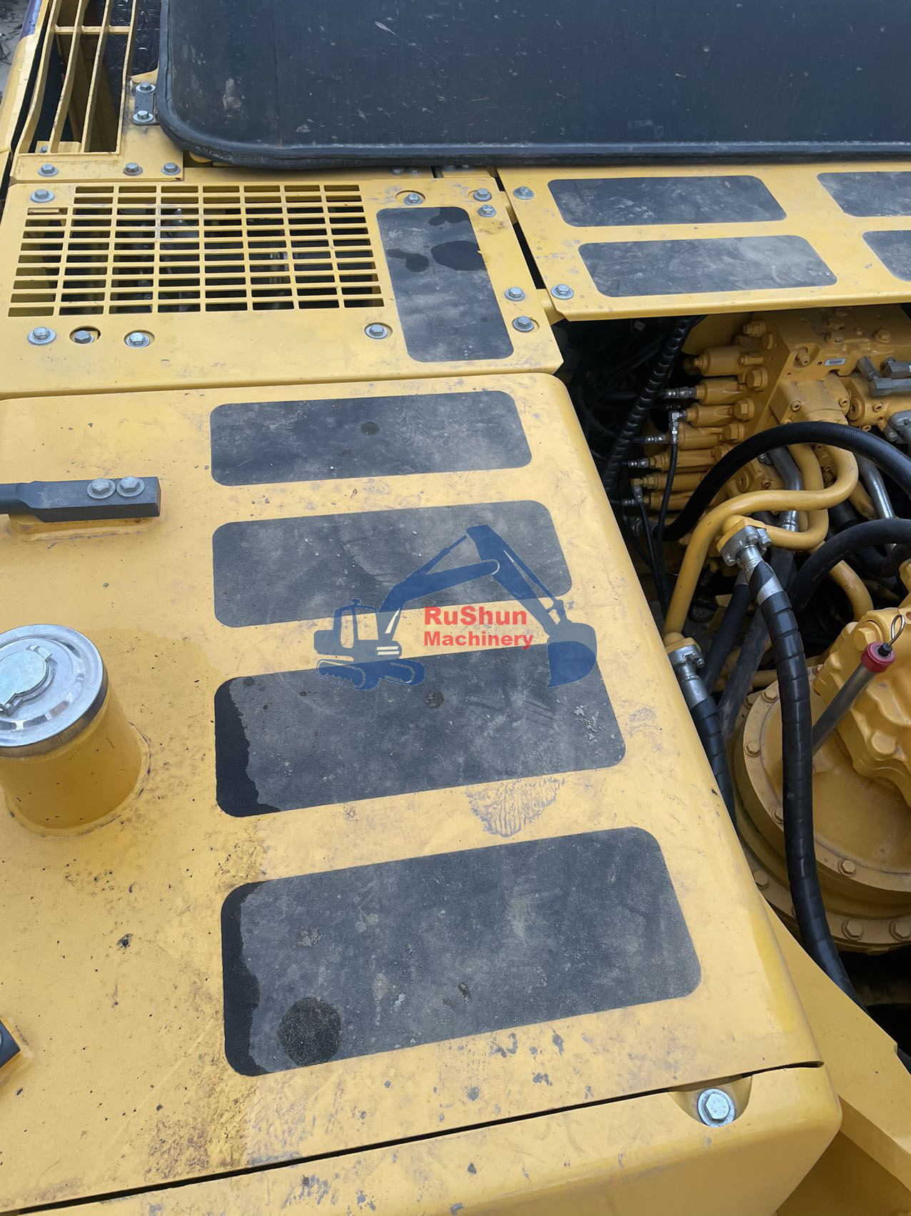 Used KOMATSU PC300-7 Excavator