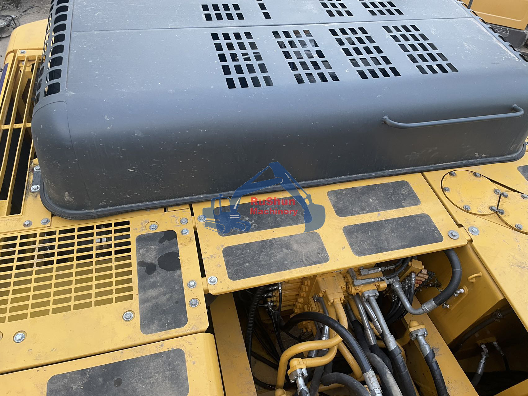 Used KOMATSU PC300-7 Excavator