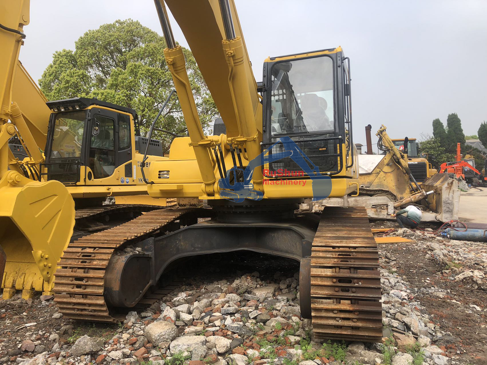 Used KOMATSU PC400LC-8R Excavator