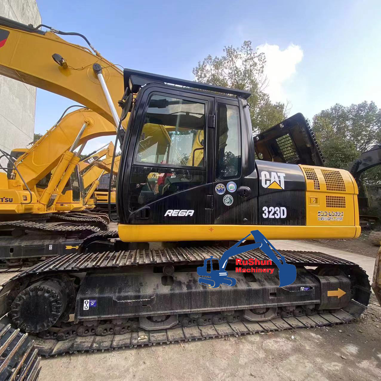 Used CAT 323D Excavator