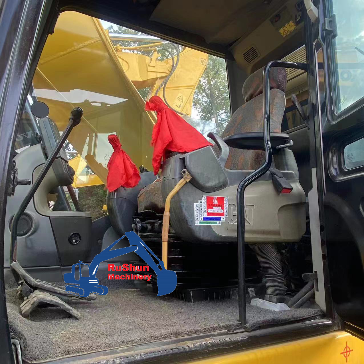 Used CAT 323D Excavator