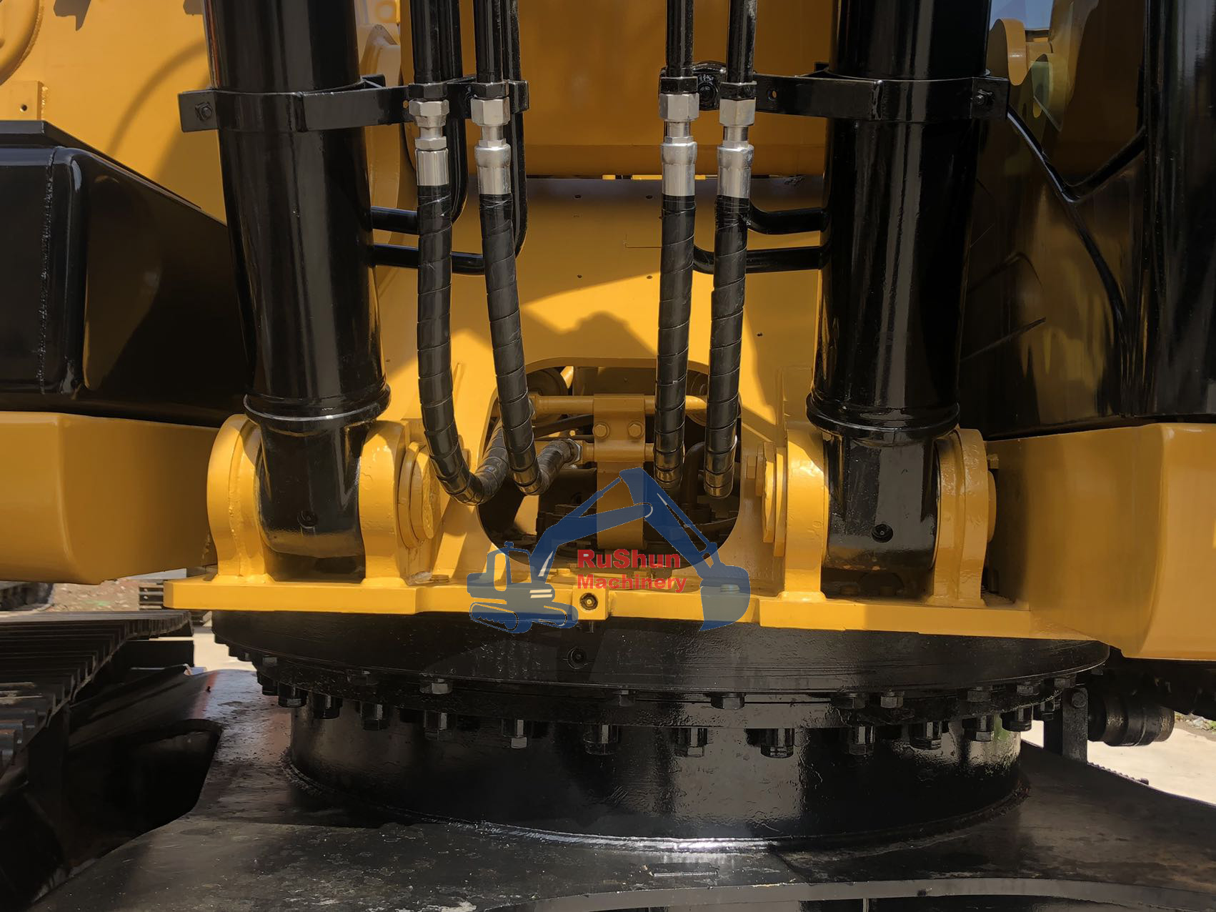Used CAT 325D Excavator