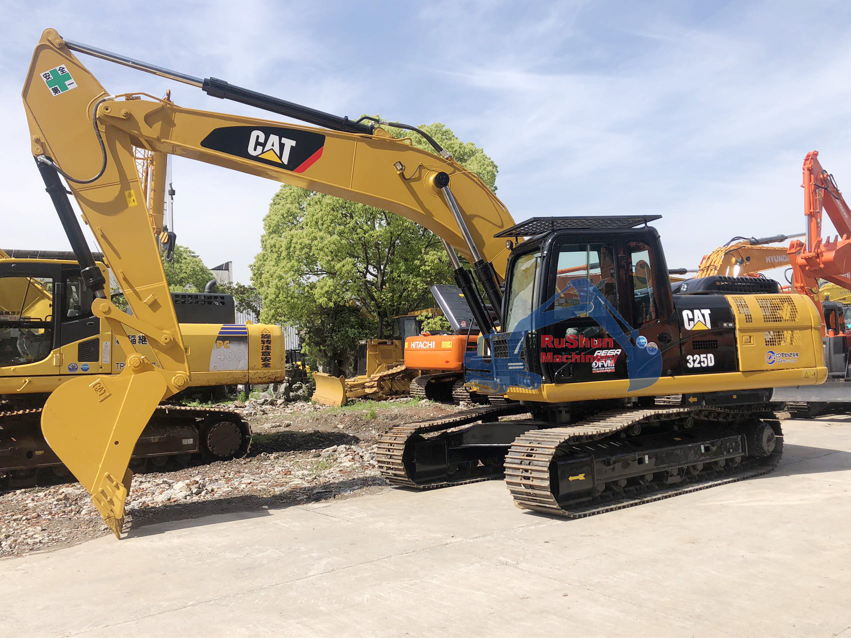 Used CAT 325D Excavator