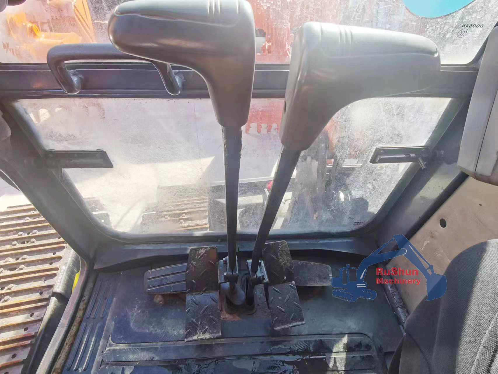 Used DOOSAN DH55 Excavator