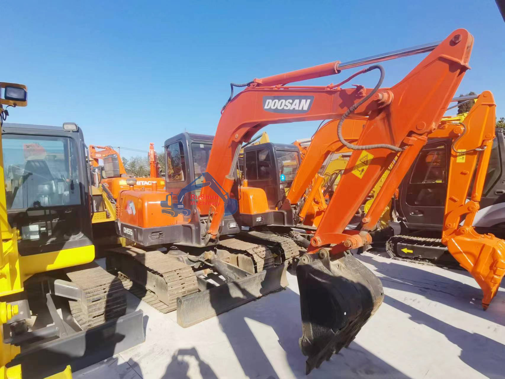 Used DOOSAN DH55 Excavator