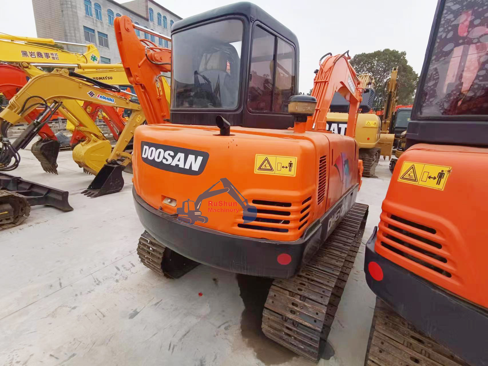 Used DOOSAN DH60-7 Excavator