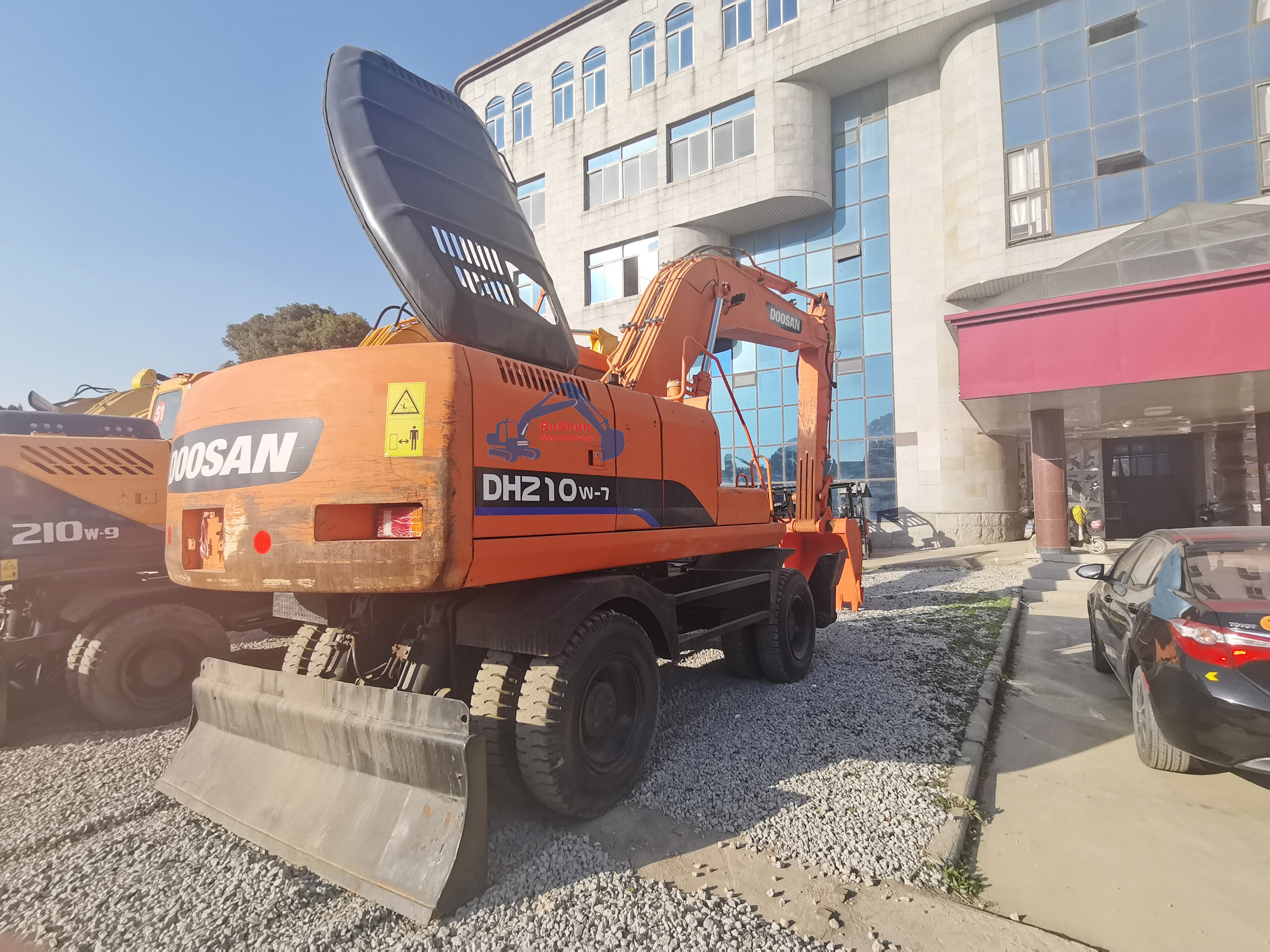 Used DOOSAN DH210W-7 Excavator