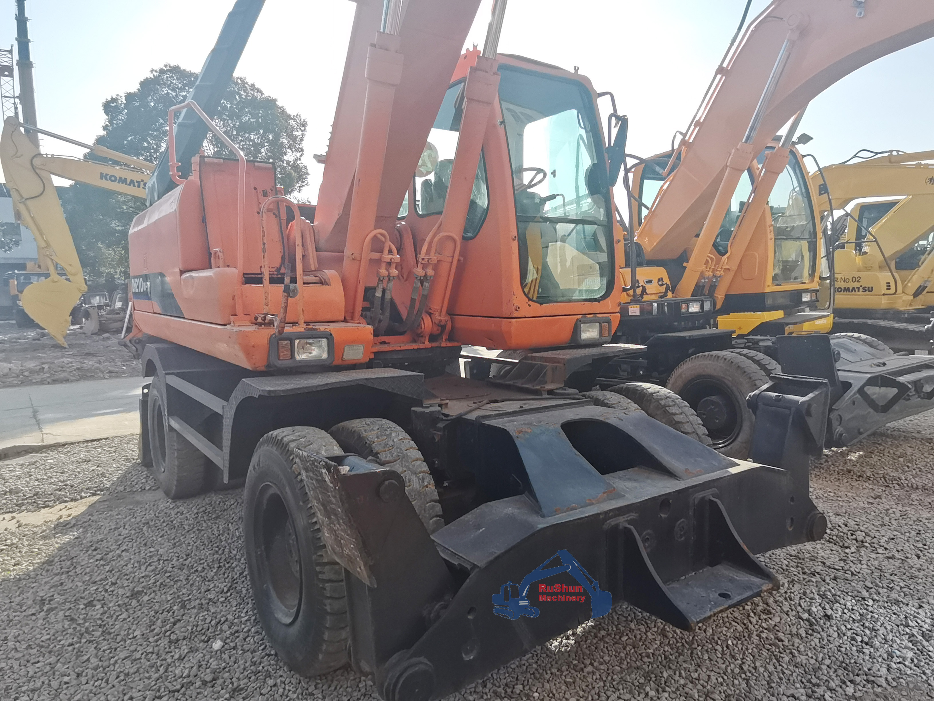 Used DOOSAN DH210W-7 Excavator