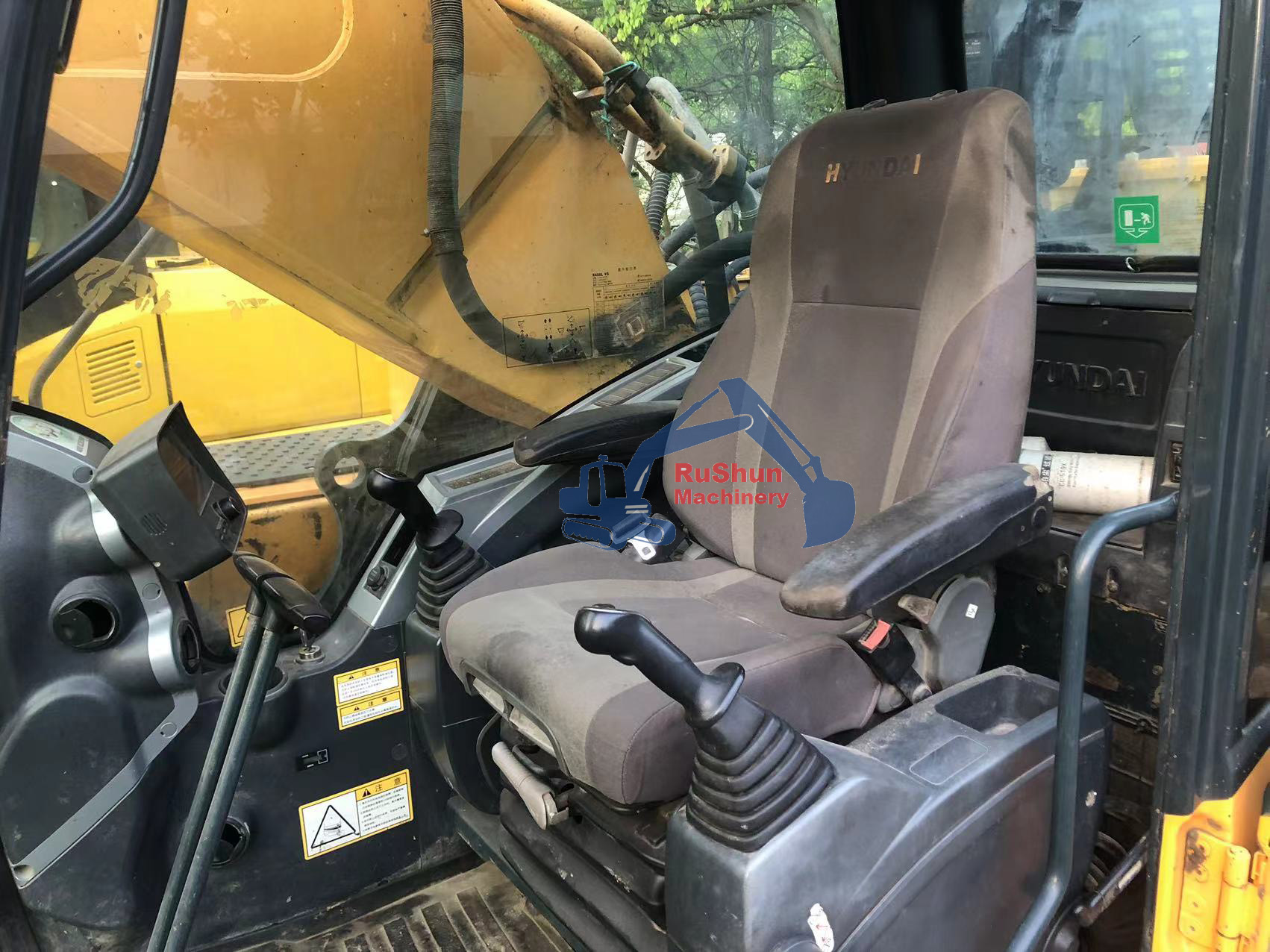 Used HYUNDAI R485 Excavator