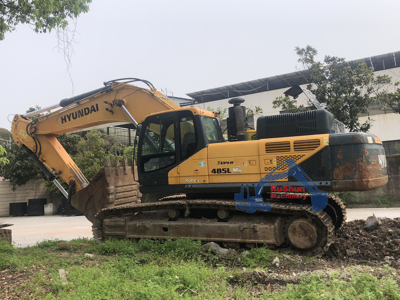 Used HYUNDAI R485 Excavator