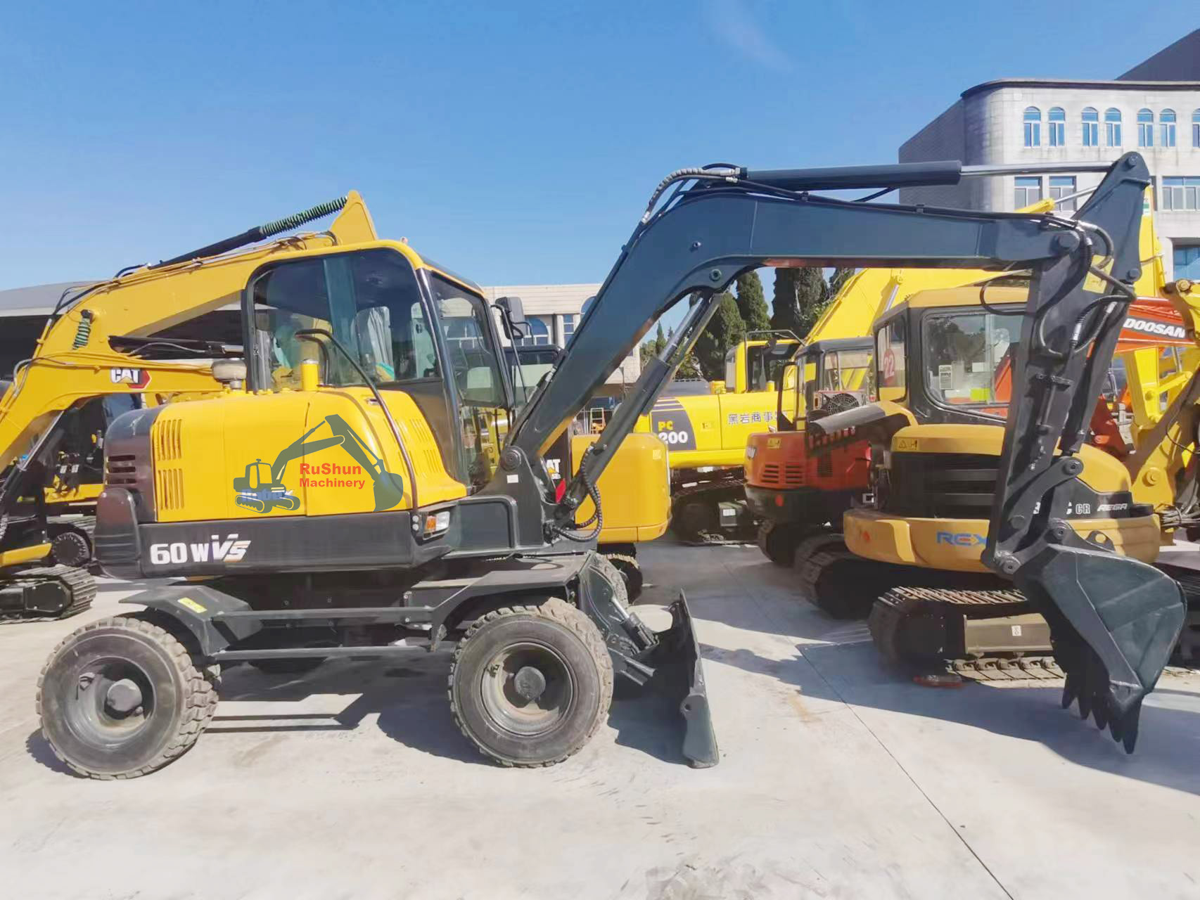 Used HYUNDAI R60WVS Excavator