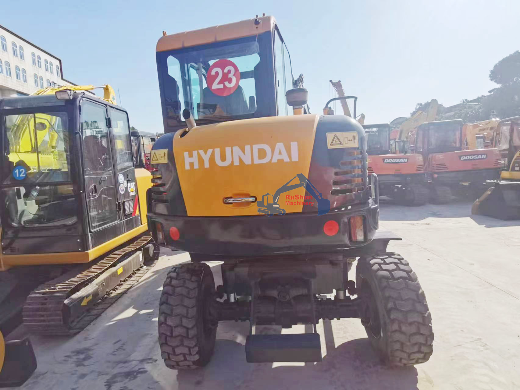 Used HYUNDAI R60WVS Excavator